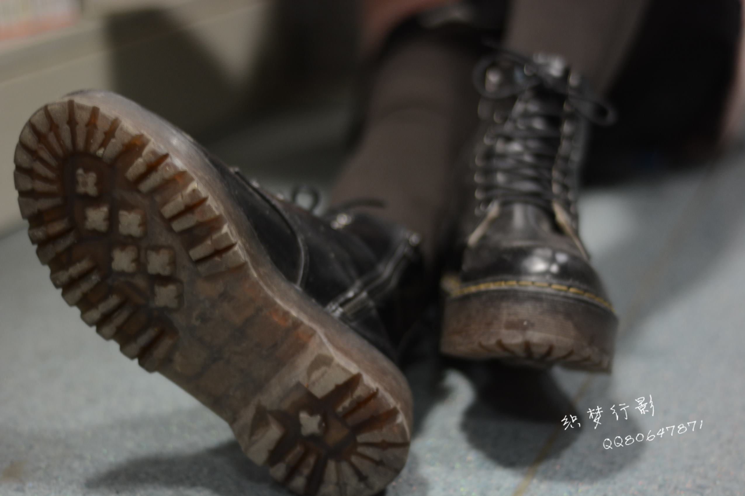 图片[123]-织梦行影@NO.040-第三十九期 校园图书馆小美女打底裤马丁靴白袜美脚（校园）[165P] – 速更版-美库