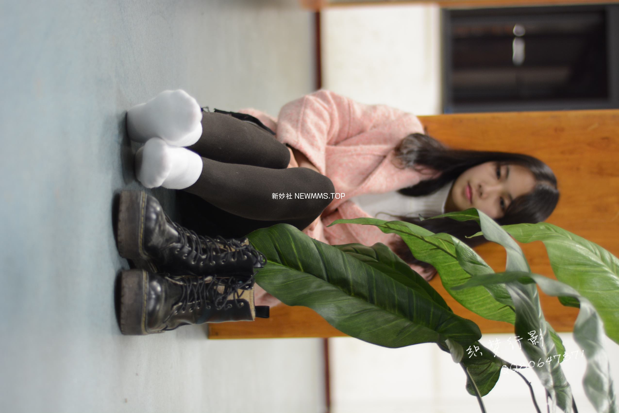 图片[156]-织梦行影@NO.040-第三十九期 校园图书馆小美女打底裤马丁靴白袜美脚（校园）[165P] – 速更版-美库