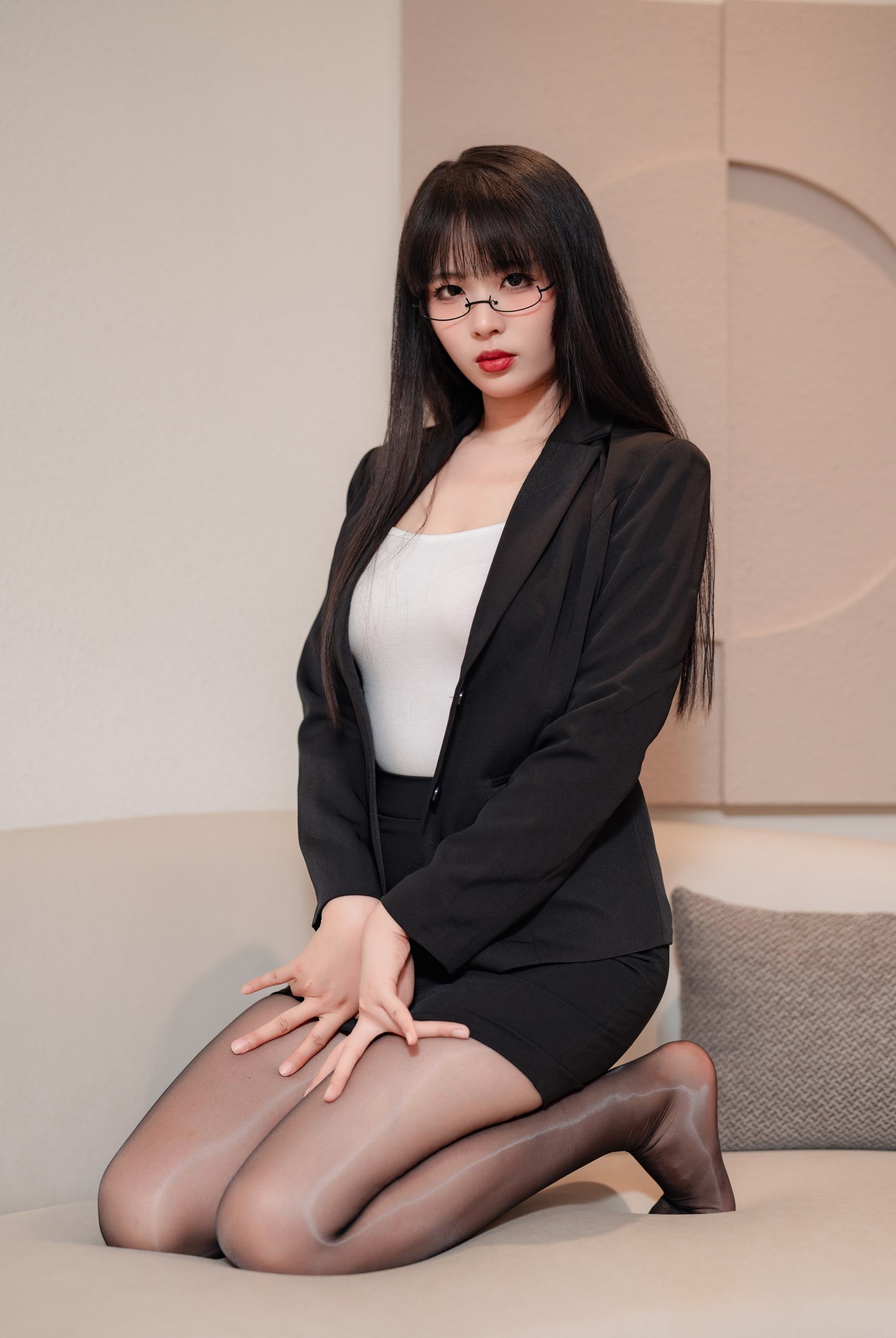 图片[35]-轩萧学姐  – 下班后的OL[53P] – 速更版-美库