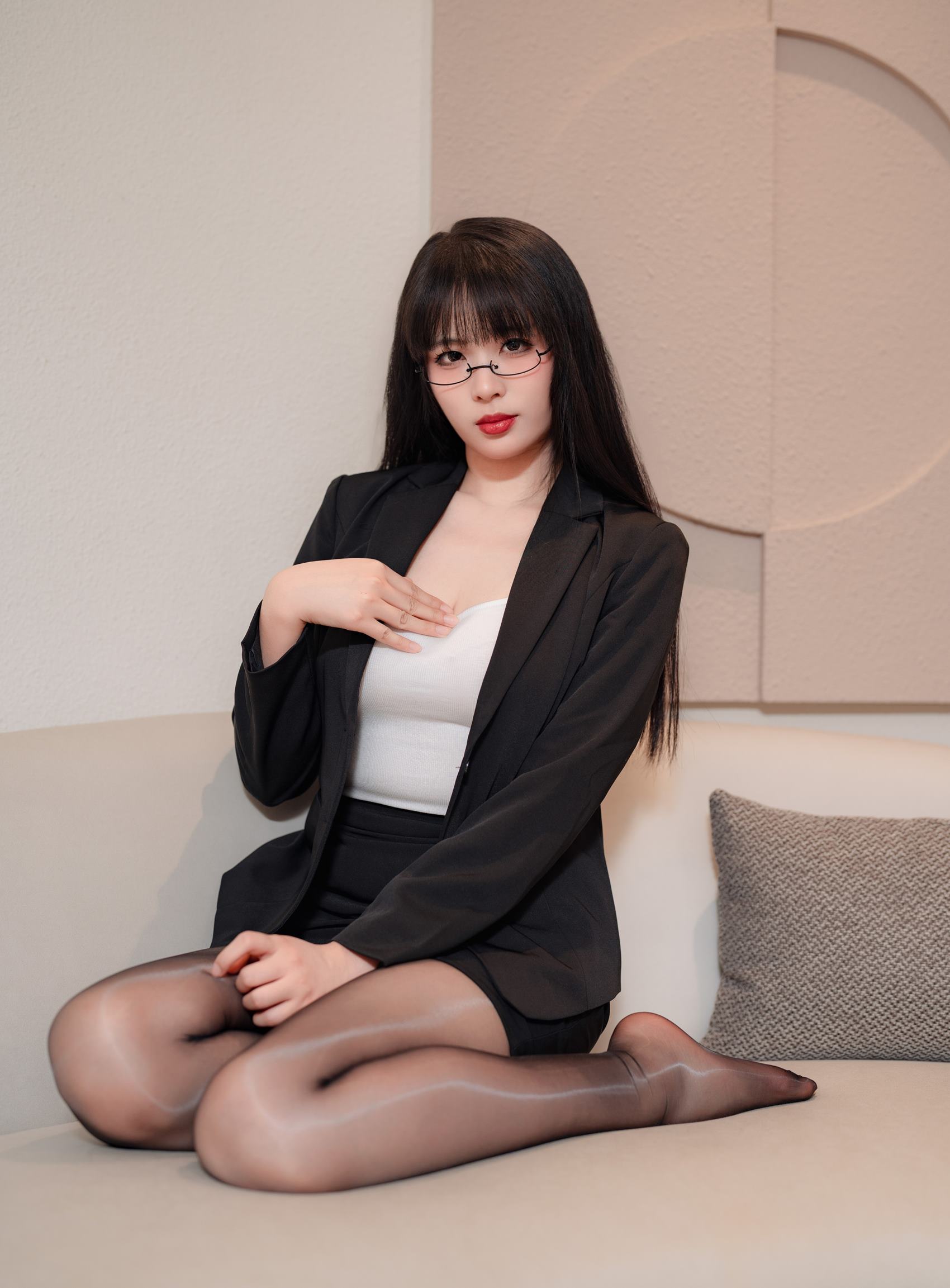 图片[36]-轩萧学姐  – 下班后的OL[53P] – 速更版-美库