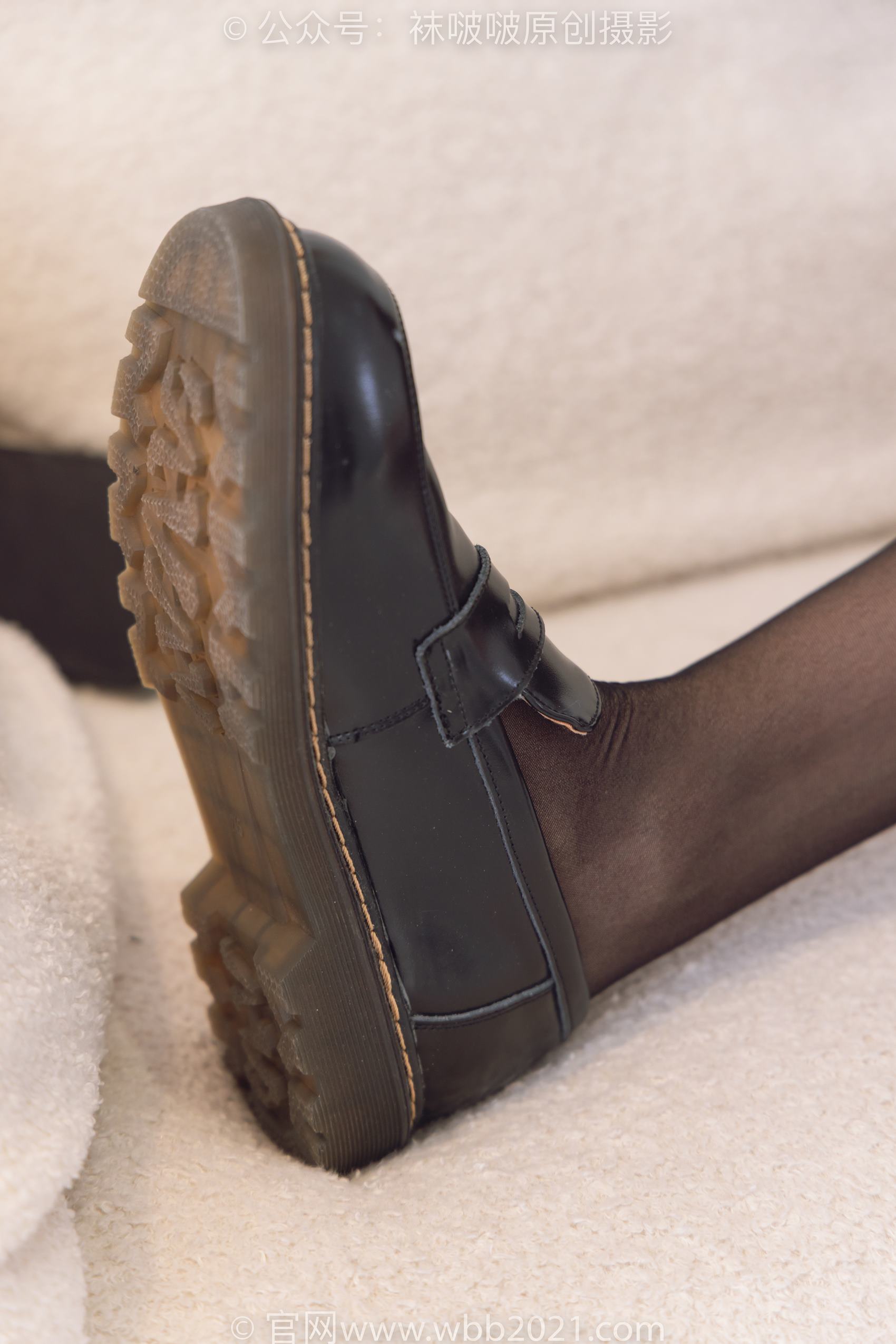 图片[32]-[BoBoSocks袜啵啵]NO.381 小甜豆-皮鞋、黑丝大腿袜、裸足[140P] – 速更版-美库