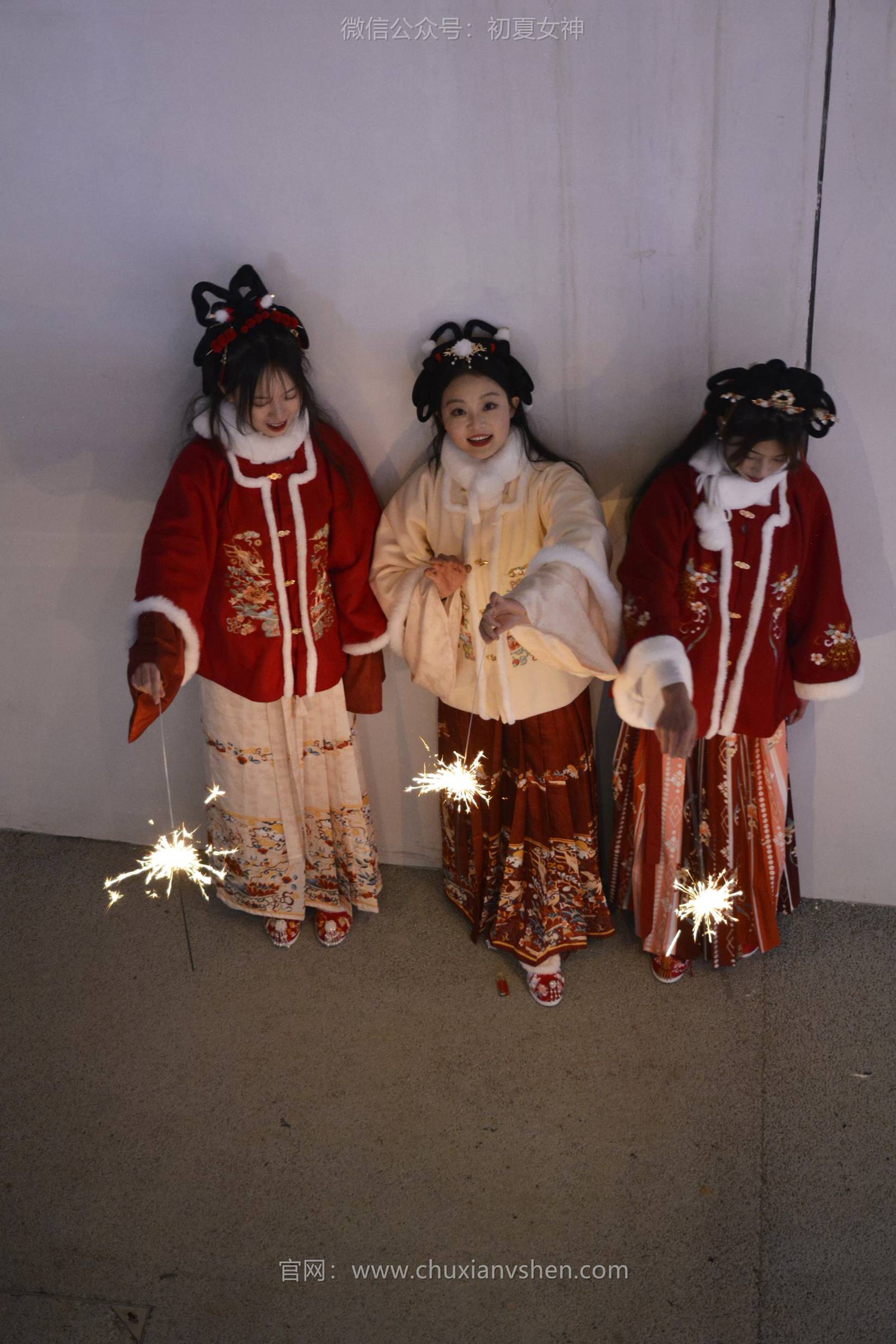 图片[10]-初夏女神 NO.149 双双&秀秀&情情 新年快乐[110P] – 速更版-美库