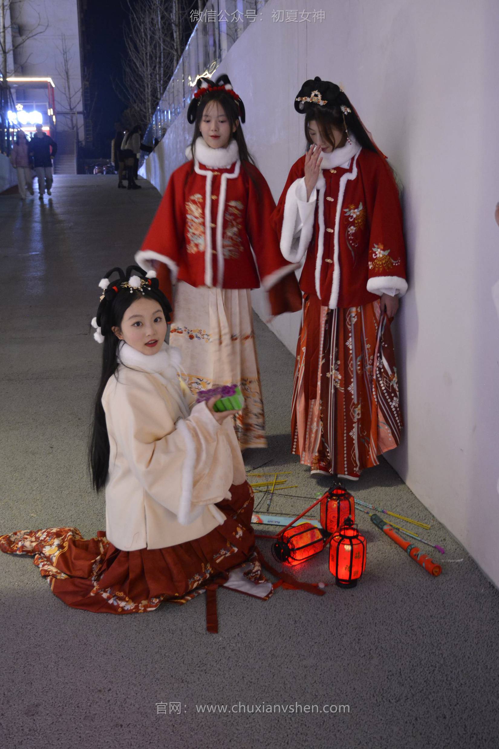 图片[11]-初夏女神 NO.149 双双&秀秀&情情 新年快乐[110P] – 速更版-美库