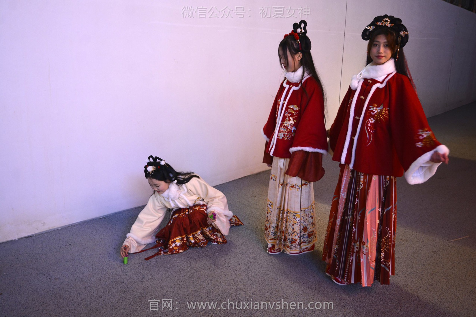 图片[12]-初夏女神 NO.149 双双&秀秀&情情 新年快乐[110P] – 速更版-美库