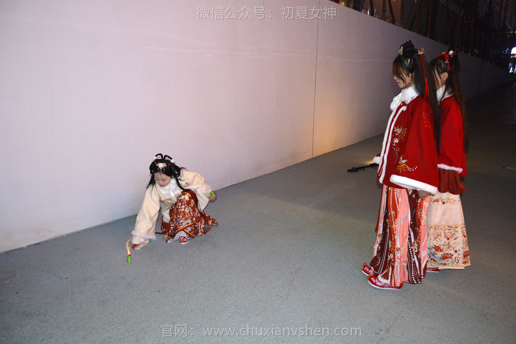 图片[14]-初夏女神 NO.149 双双&秀秀&情情 新年快乐[110P] – 速更版-美库