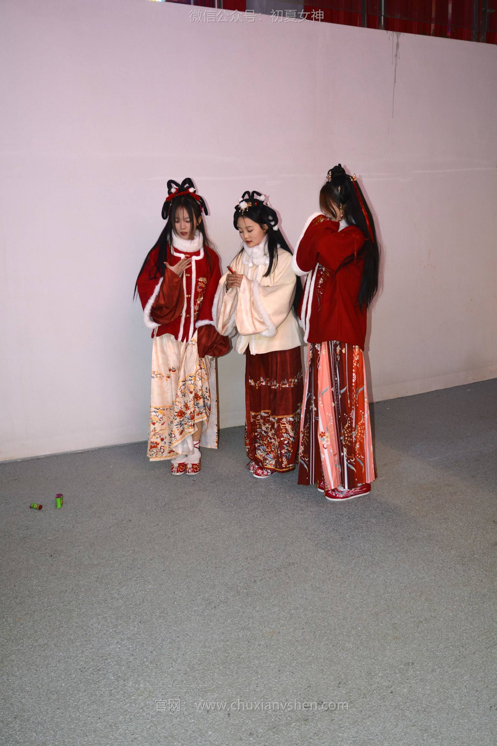 图片[16]-初夏女神 NO.149 双双&秀秀&情情 新年快乐[110P] – 速更版-美库