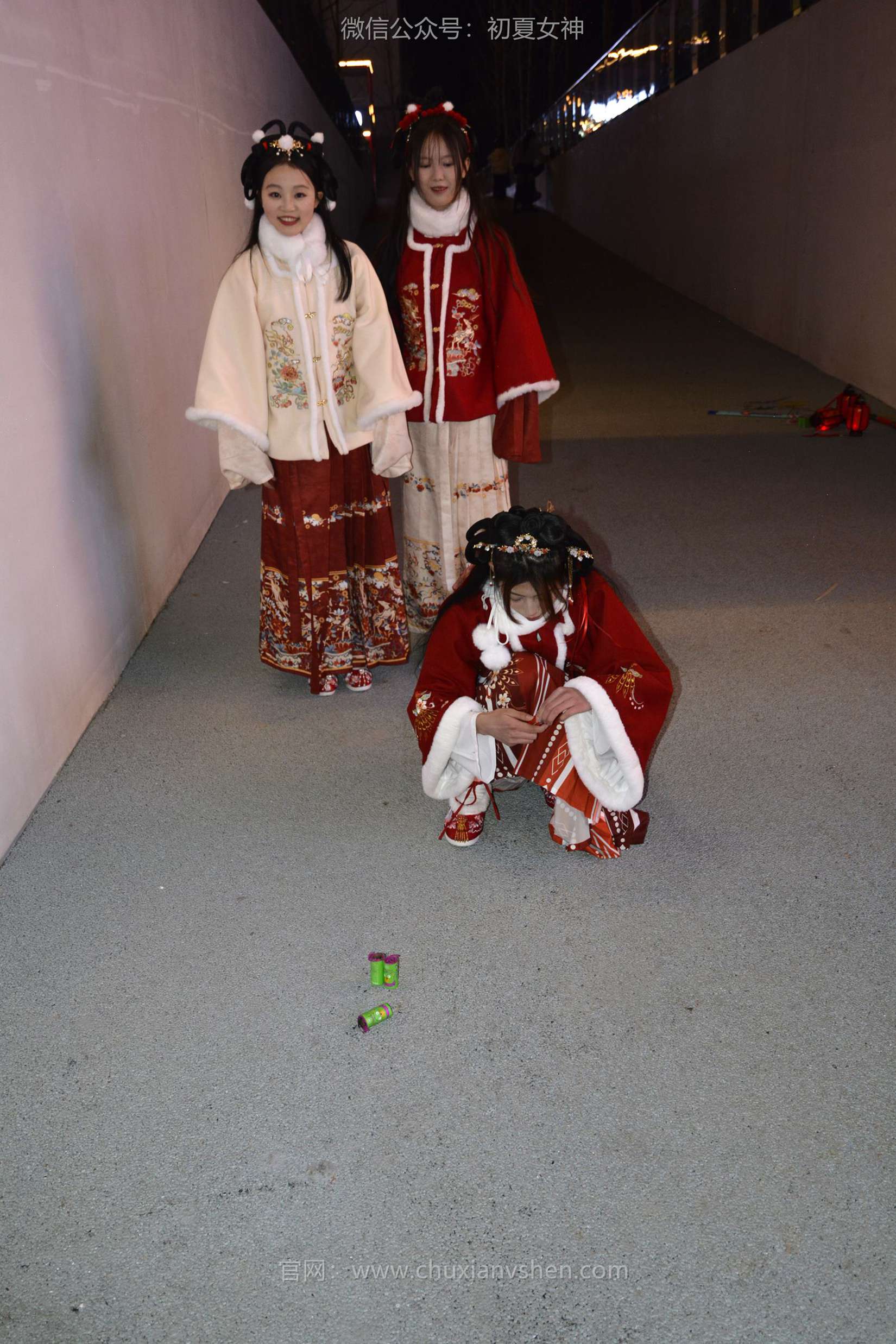 图片[18]-初夏女神 NO.149 双双&秀秀&情情 新年快乐[110P] – 速更版-美库