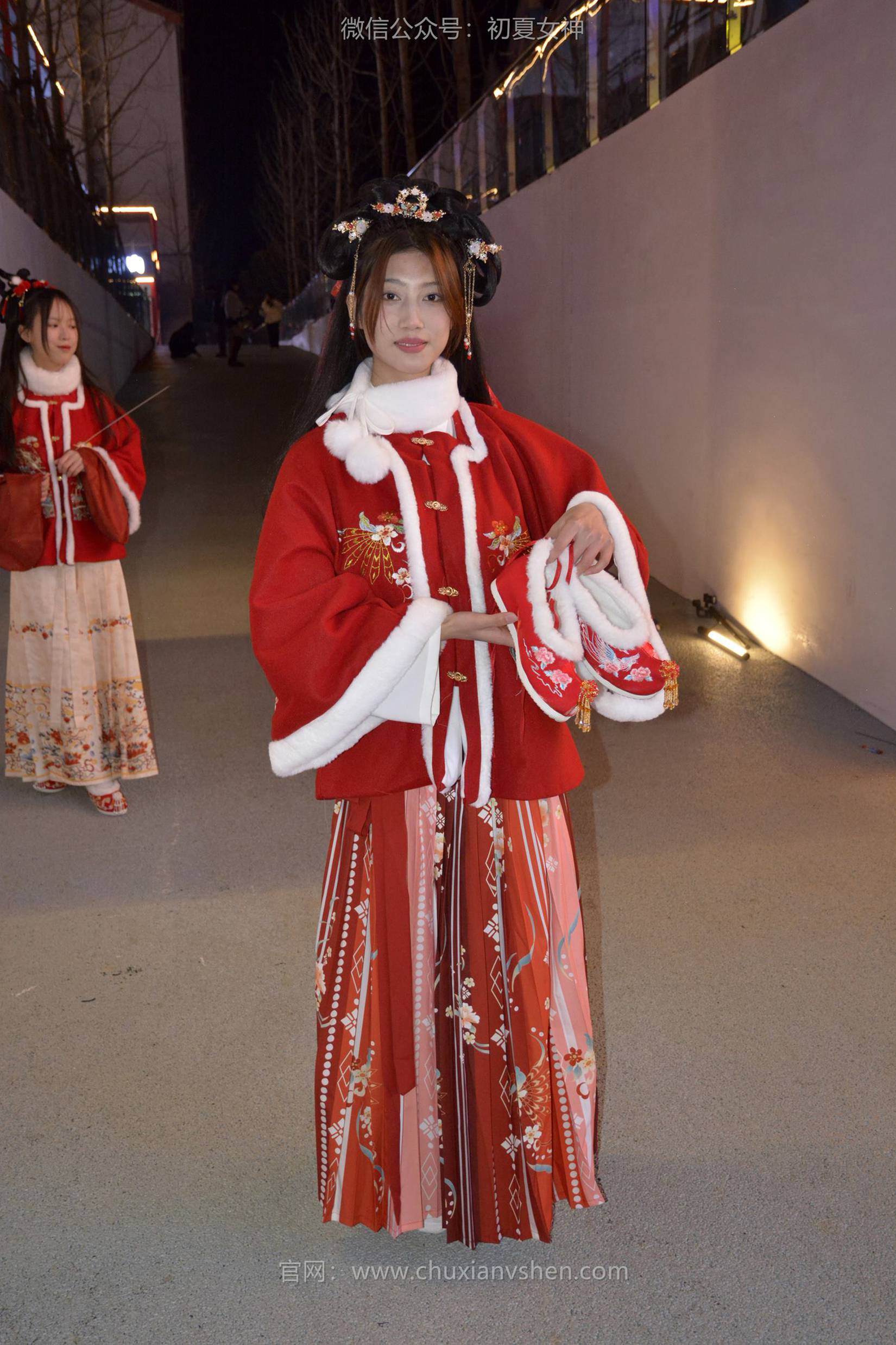 图片[24]-初夏女神 NO.149 双双&秀秀&情情 新年快乐[110P] – 速更版-美库