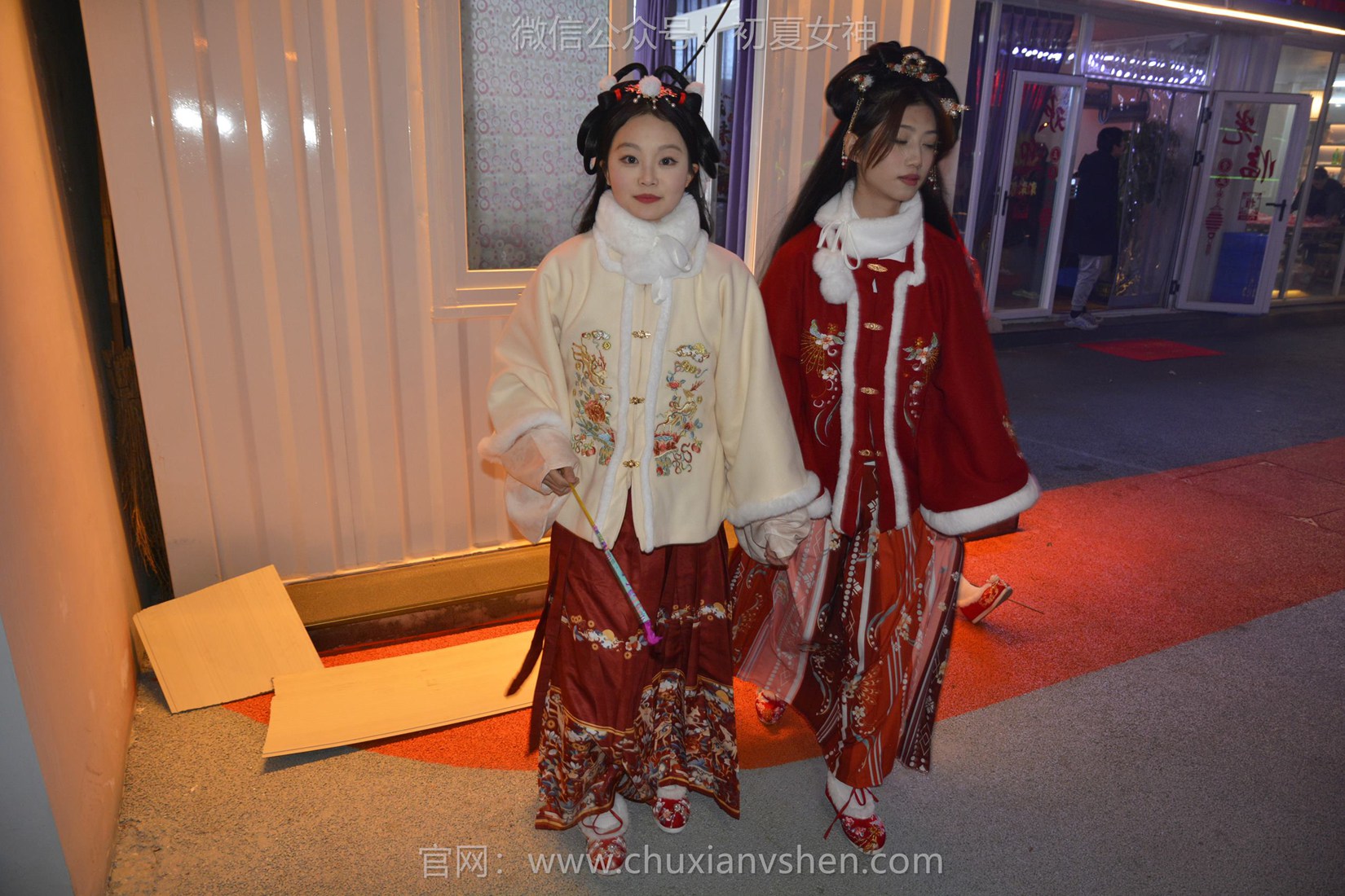 图片[28]-初夏女神 NO.149 双双&秀秀&情情 新年快乐[110P] – 速更版-美库