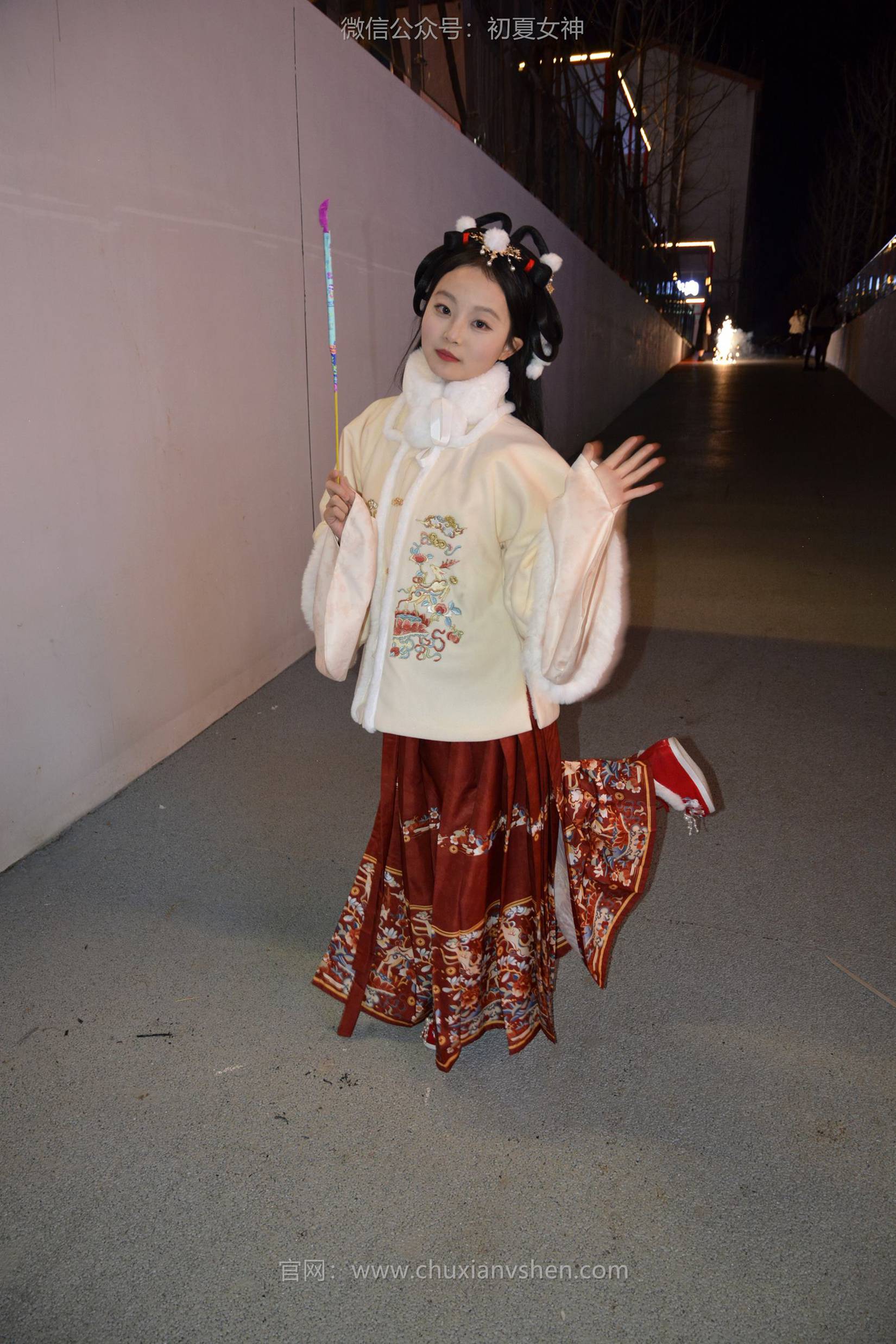 图片[29]-初夏女神 NO.149 双双&秀秀&情情 新年快乐[110P] – 速更版-美库