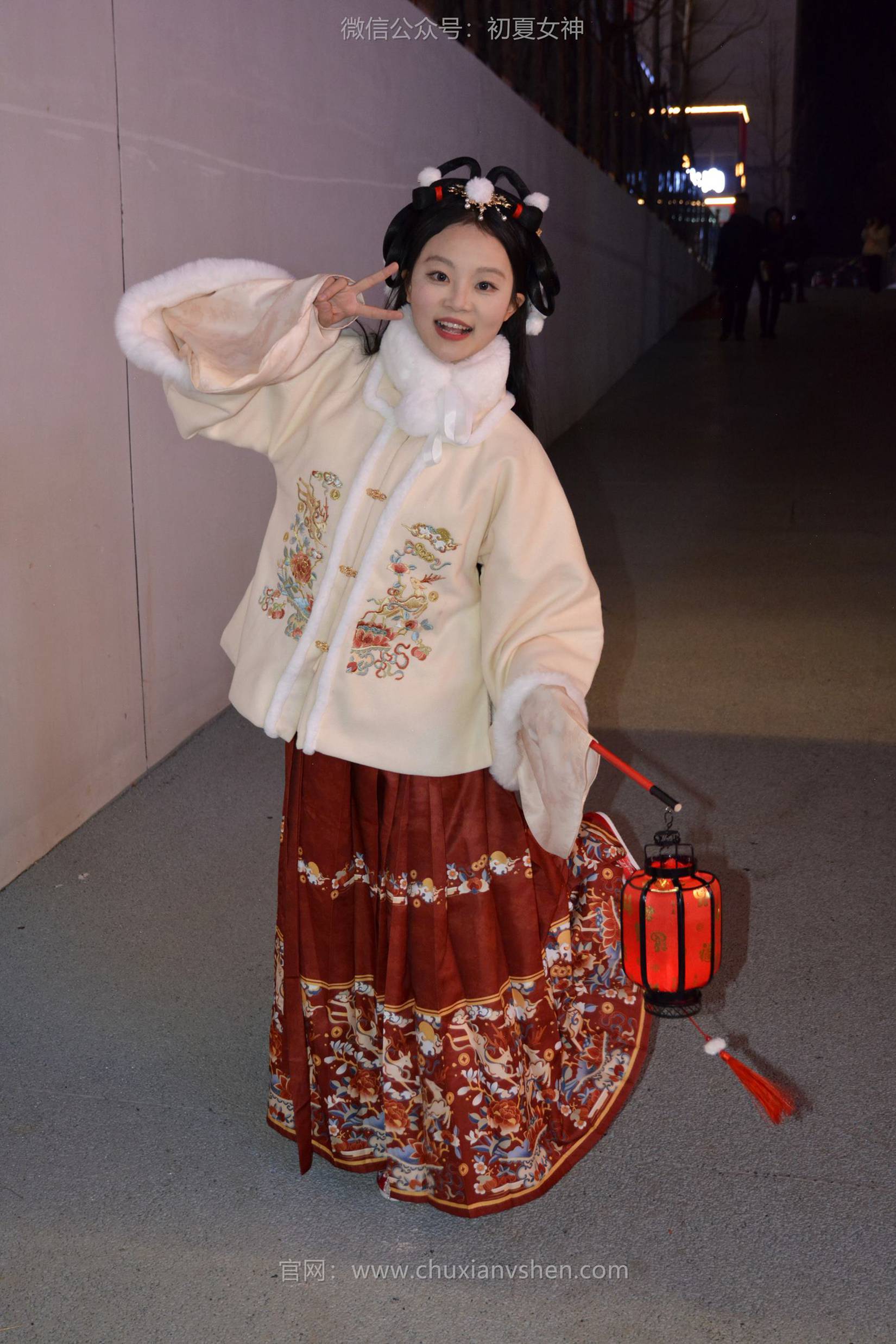 图片[32]-初夏女神 NO.149 双双&秀秀&情情 新年快乐[110P] – 速更版-美库