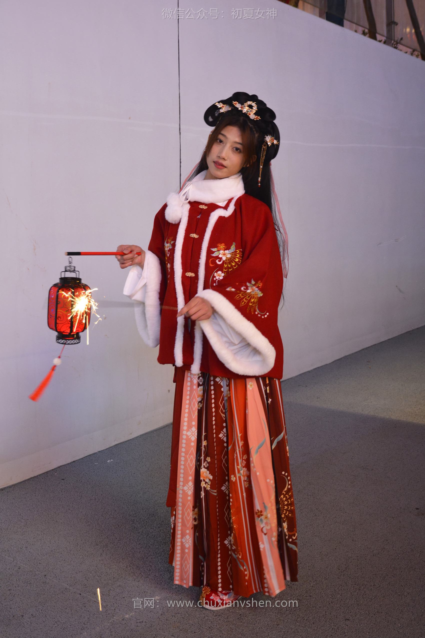 图片[35]-初夏女神 NO.149 双双&秀秀&情情 新年快乐[110P] – 速更版-美库