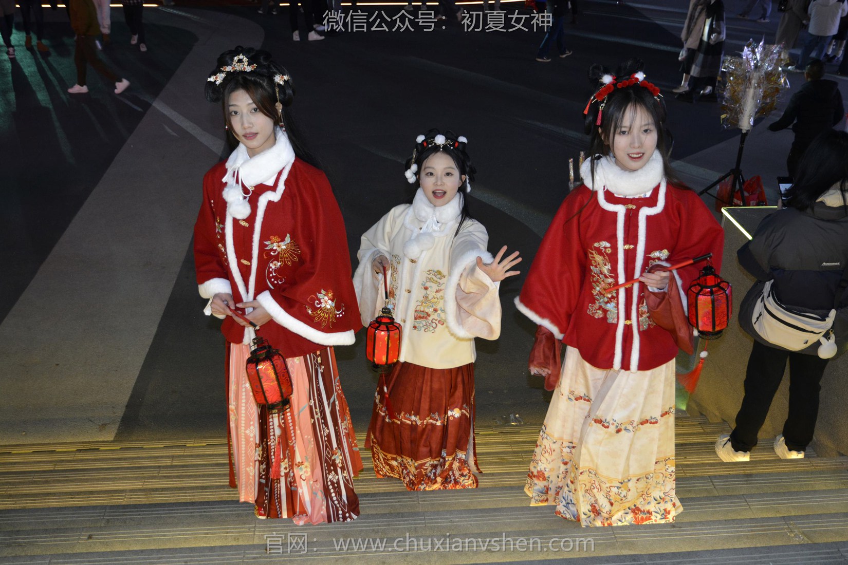 图片[68]-初夏女神 NO.149 双双&秀秀&情情 新年快乐[110P] – 速更版-美库