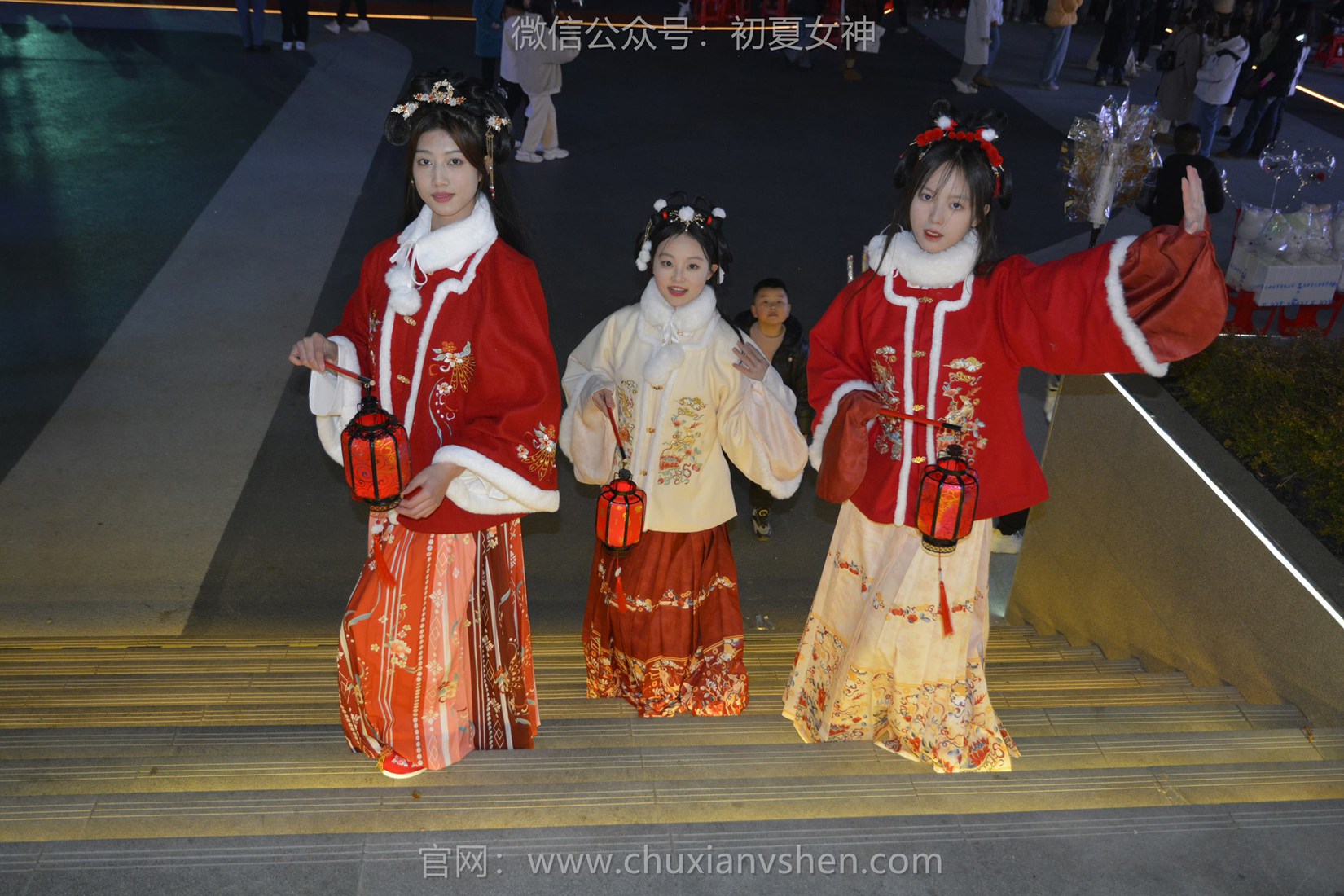 图片[70]-初夏女神 NO.149 双双&秀秀&情情 新年快乐[110P] – 速更版-美库