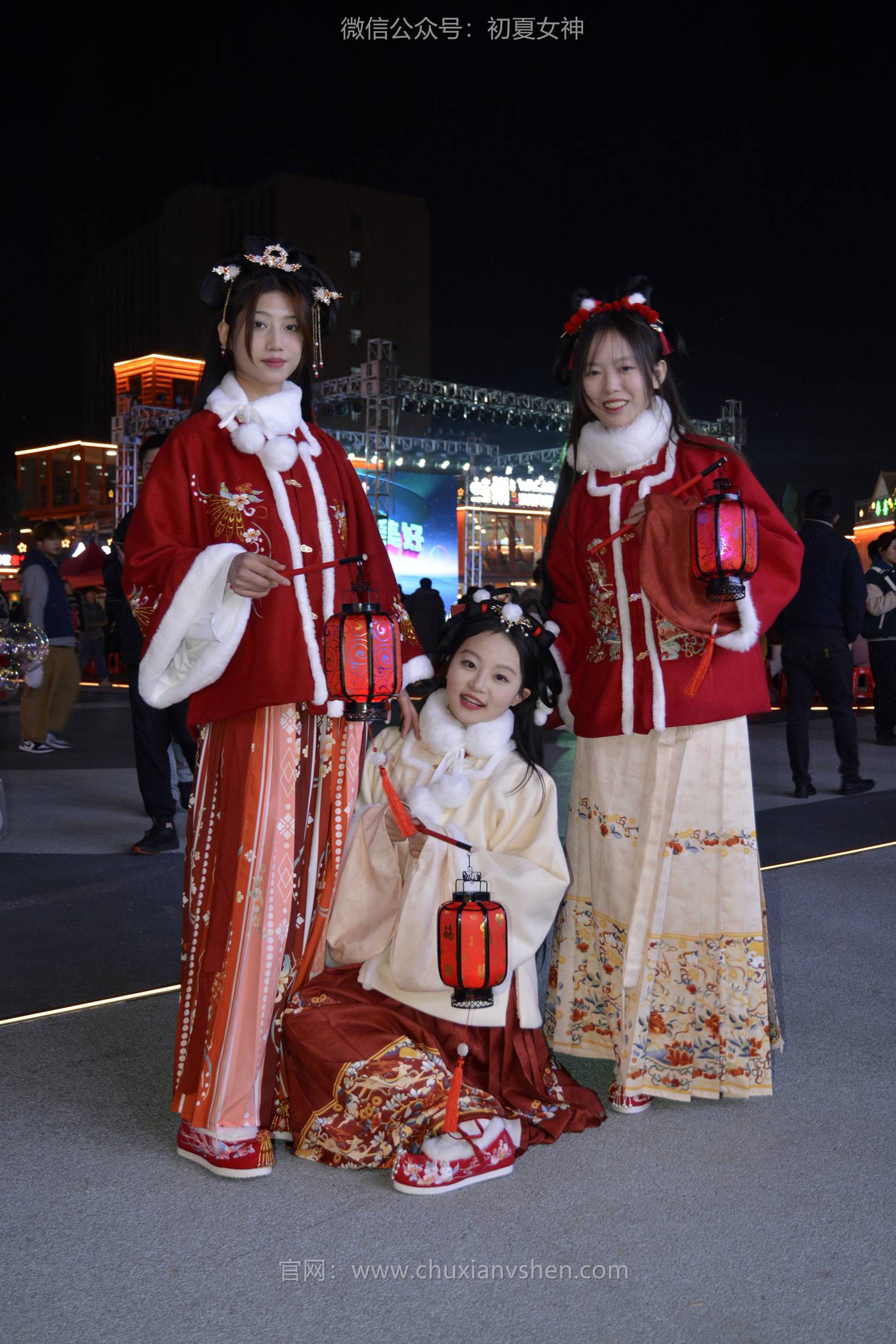 图片[76]-初夏女神 NO.149 双双&秀秀&情情 新年快乐[110P] – 速更版-美库