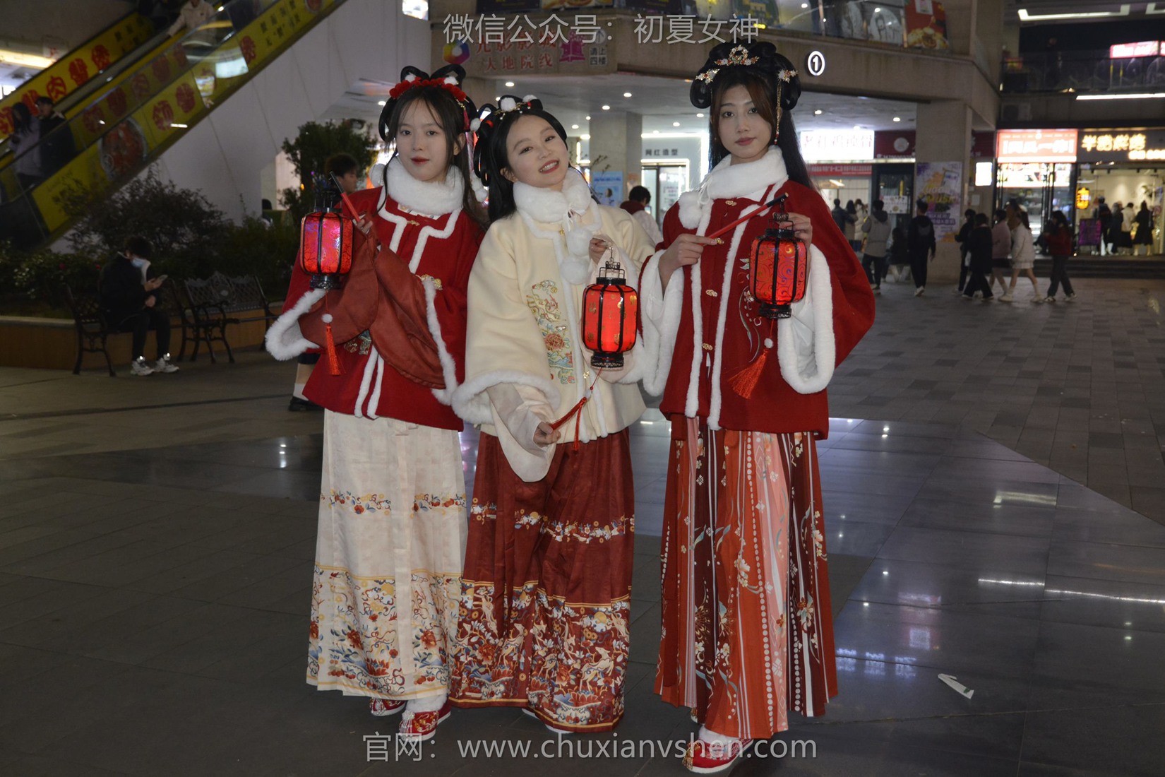 图片[92]-初夏女神 NO.149 双双&秀秀&情情 新年快乐[110P] – 速更版-美库