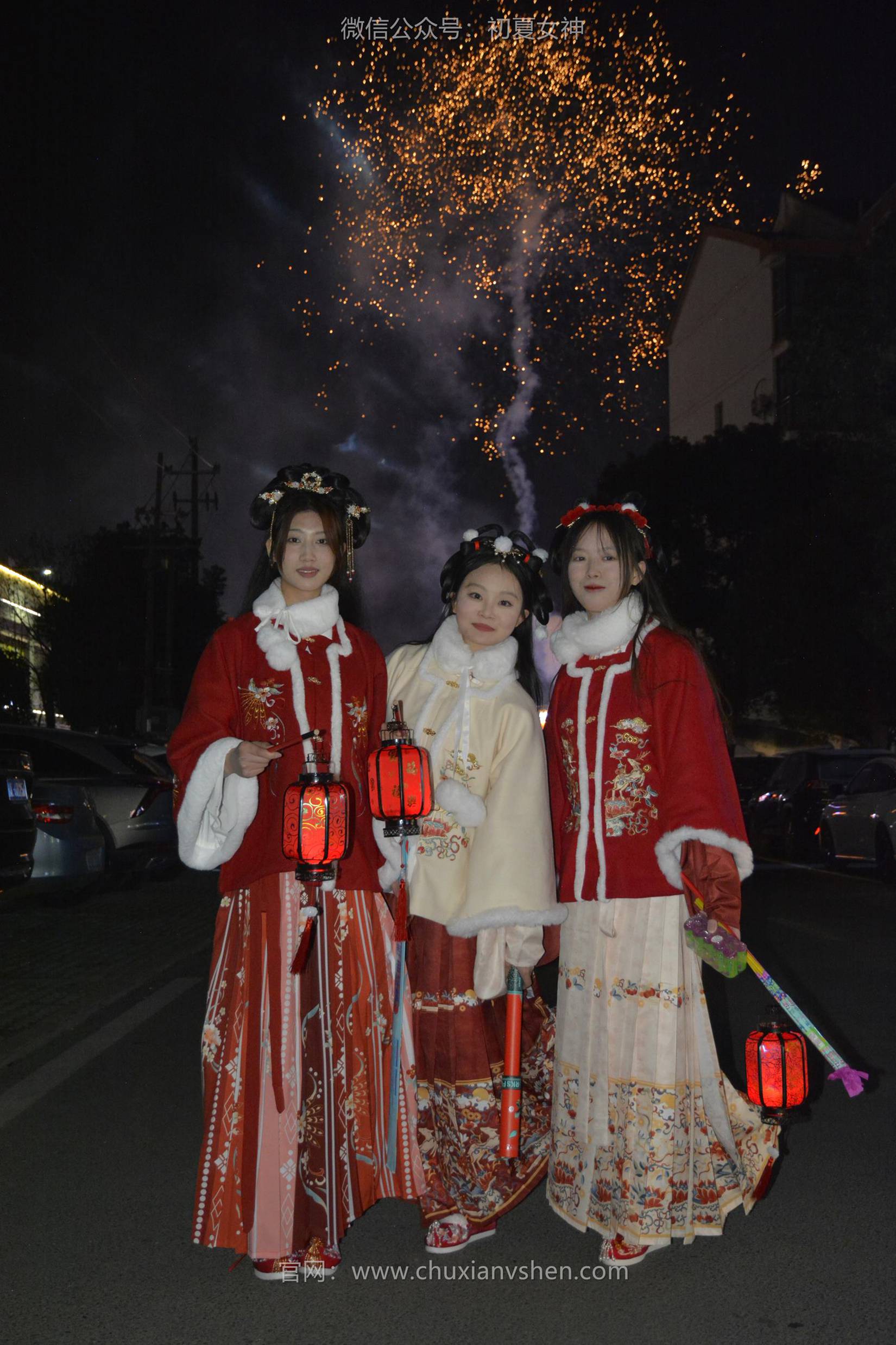 图片[108]-初夏女神 NO.149 双双&秀秀&情情 新年快乐[110P] – 速更版-美库