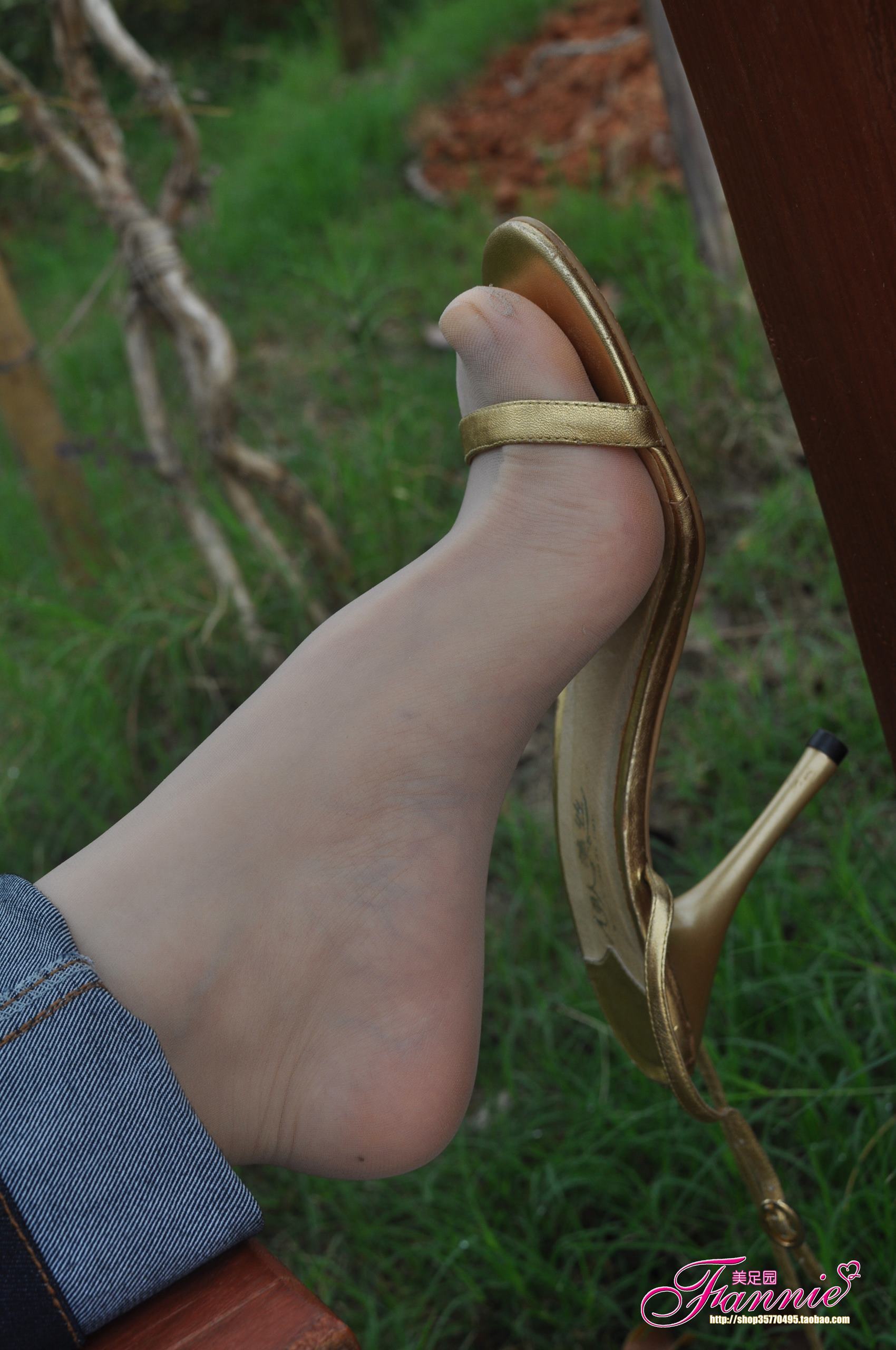 图片[10]-Fannie芬妮每足园 No.517 行在深秋 丝族4[41P] – 速更版-美库