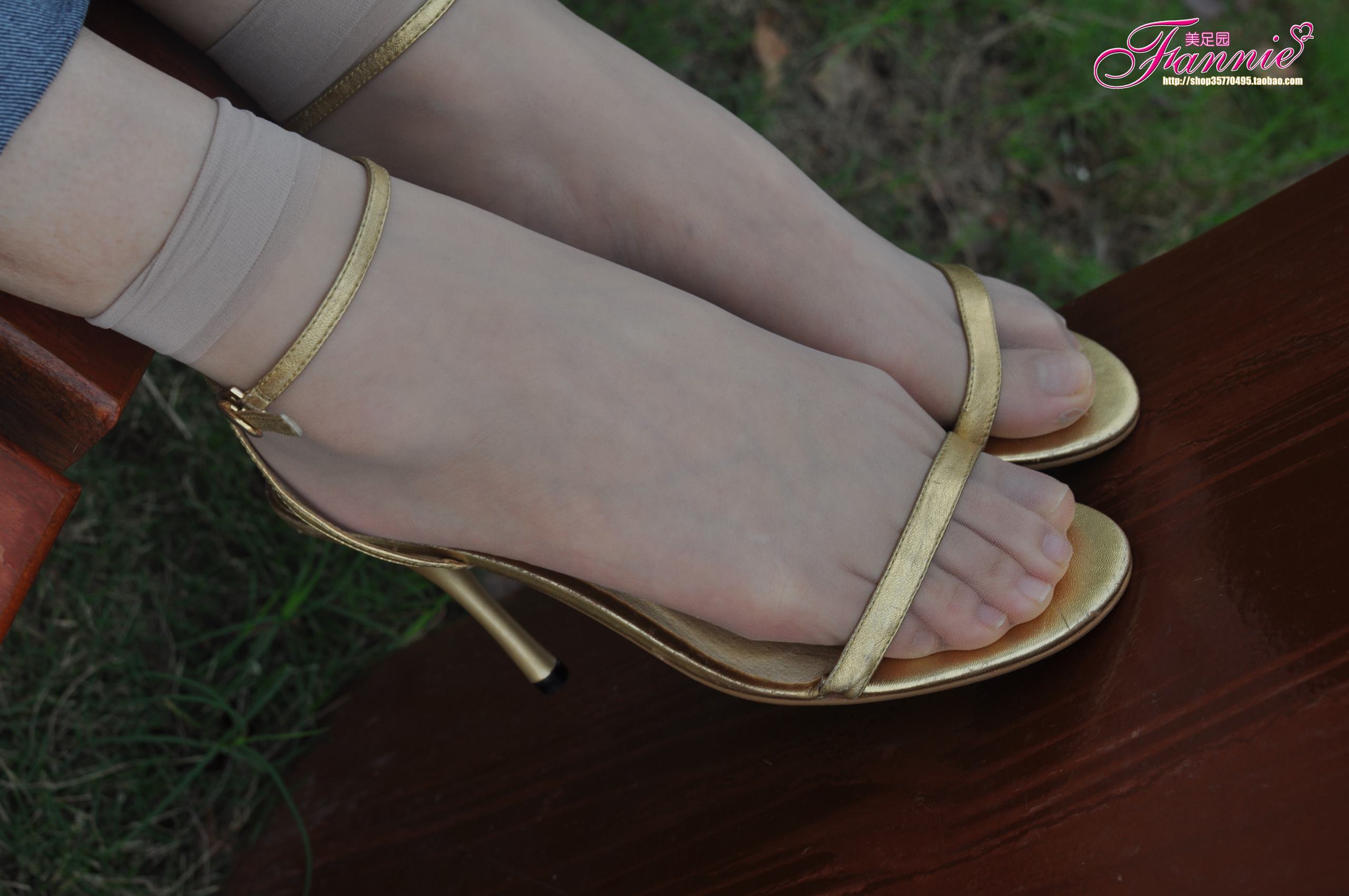 图片[18]-Fannie芬妮每足园 No.517 行在深秋 丝族4[41P] – 速更版-美库