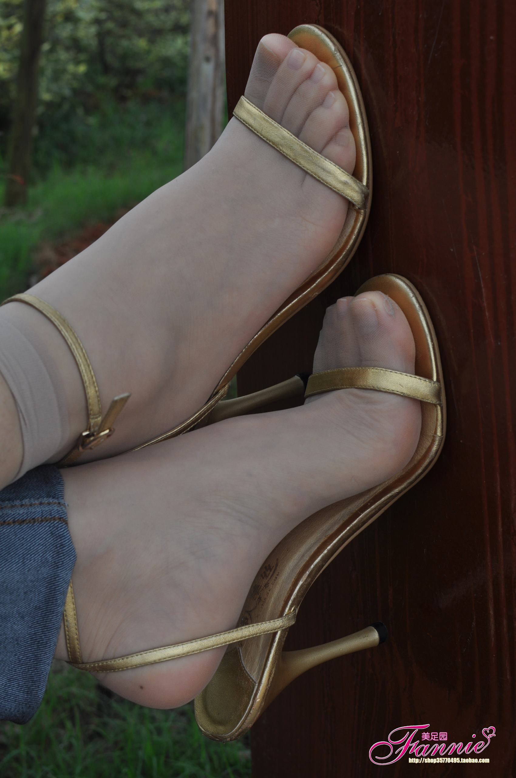 图片[24]-Fannie芬妮每足园 No.517 行在深秋 丝族4[41P] – 速更版-美库