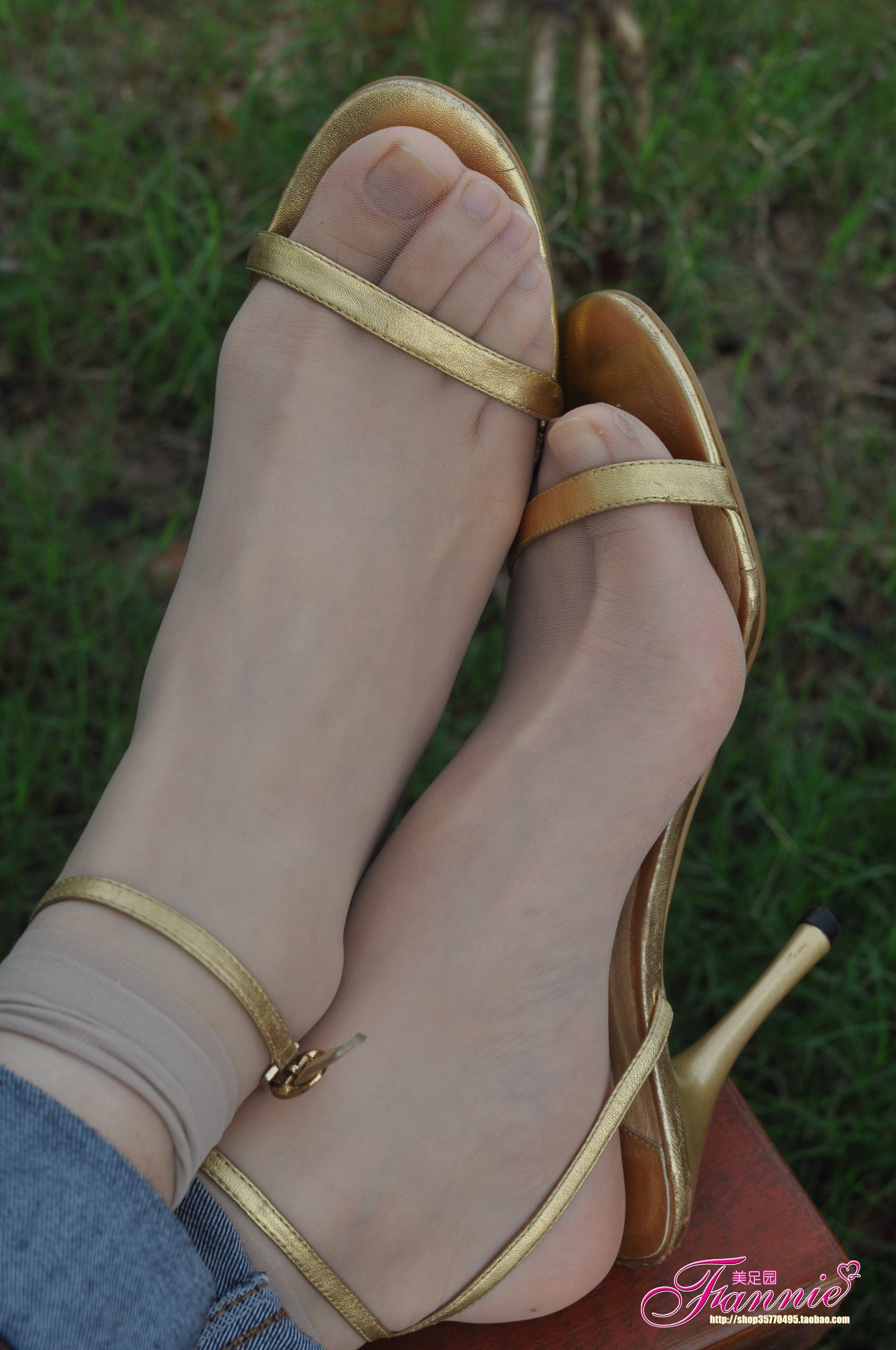 图片[31]-Fannie芬妮每足园 No.517 行在深秋 丝族4[41P] – 速更版-美库