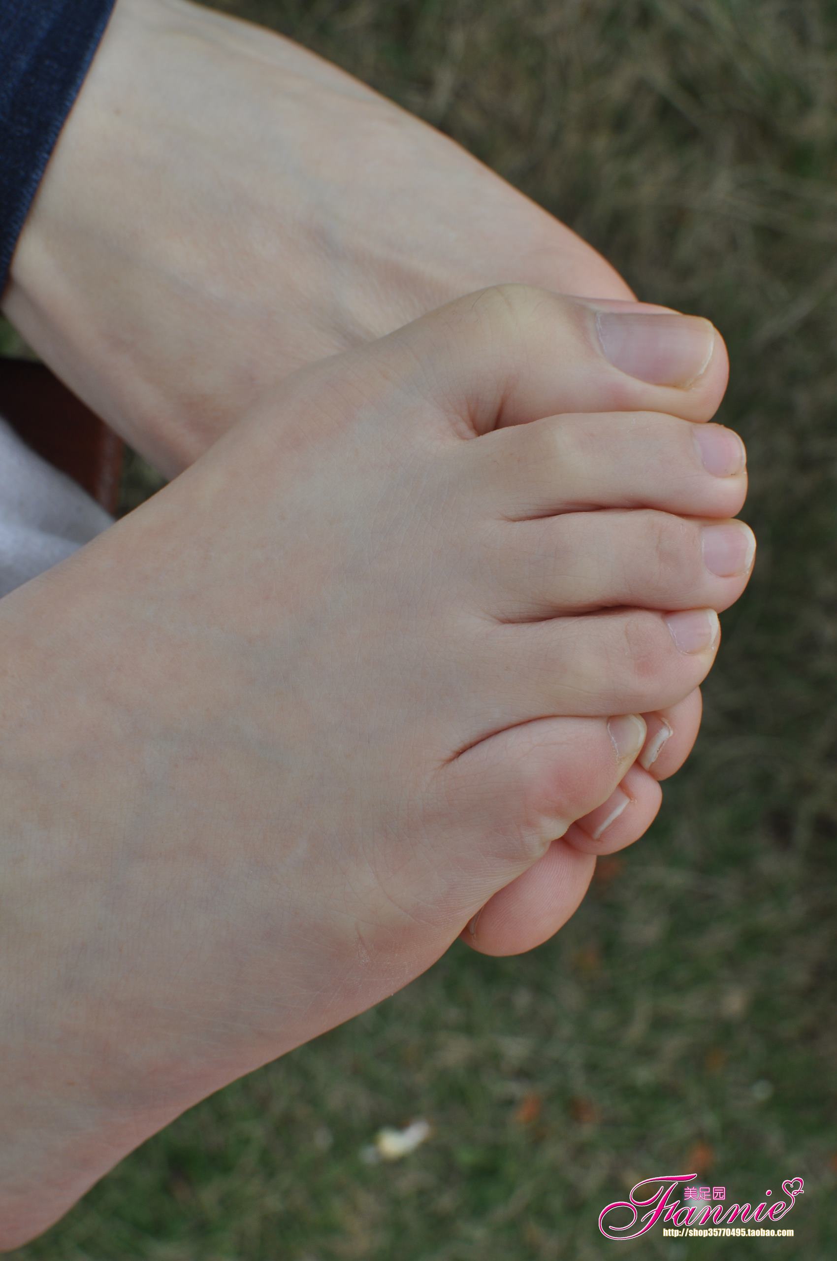 图片[18]-Fannie芬妮每足园 No.518 行在深秋 足底篇1[45P] – 速更版-美库