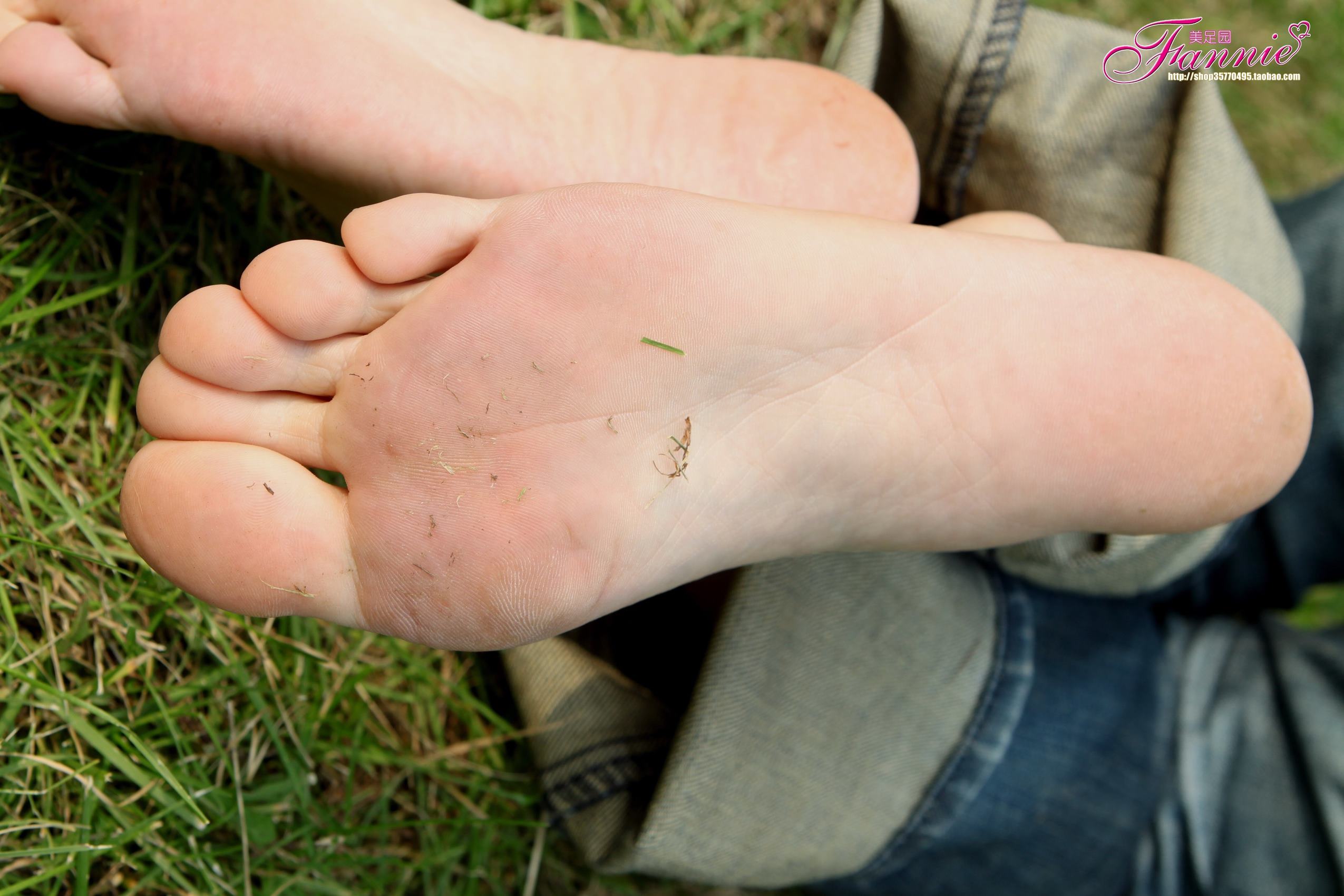 图片[52]-Fannie芬妮每足园 No.519 行在深秋 草地[83P] – 速更版-美库