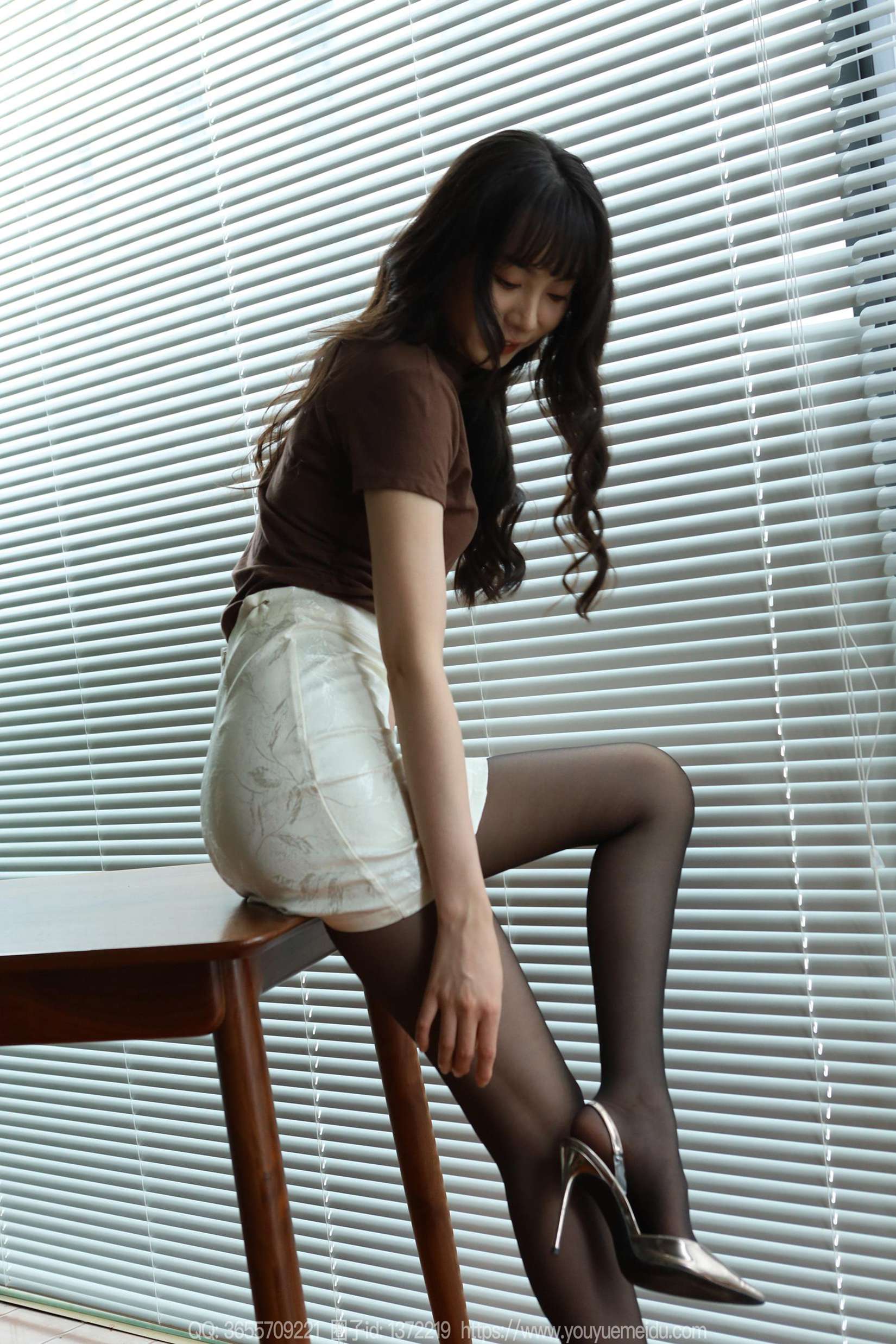 图片[81]-[IESS异思趣向] 2024.05.26 丝享家1751：团团《咖色穿搭》[86P] – 速更版-美库