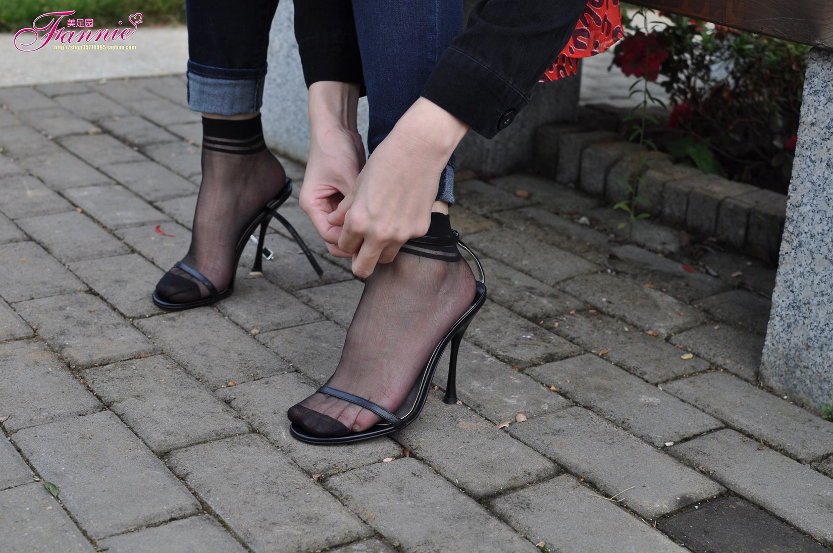 图片[11]-Fannie芬妮每足园 No.522 心绪盈秋 黑丝[61P] – 速更版-美库