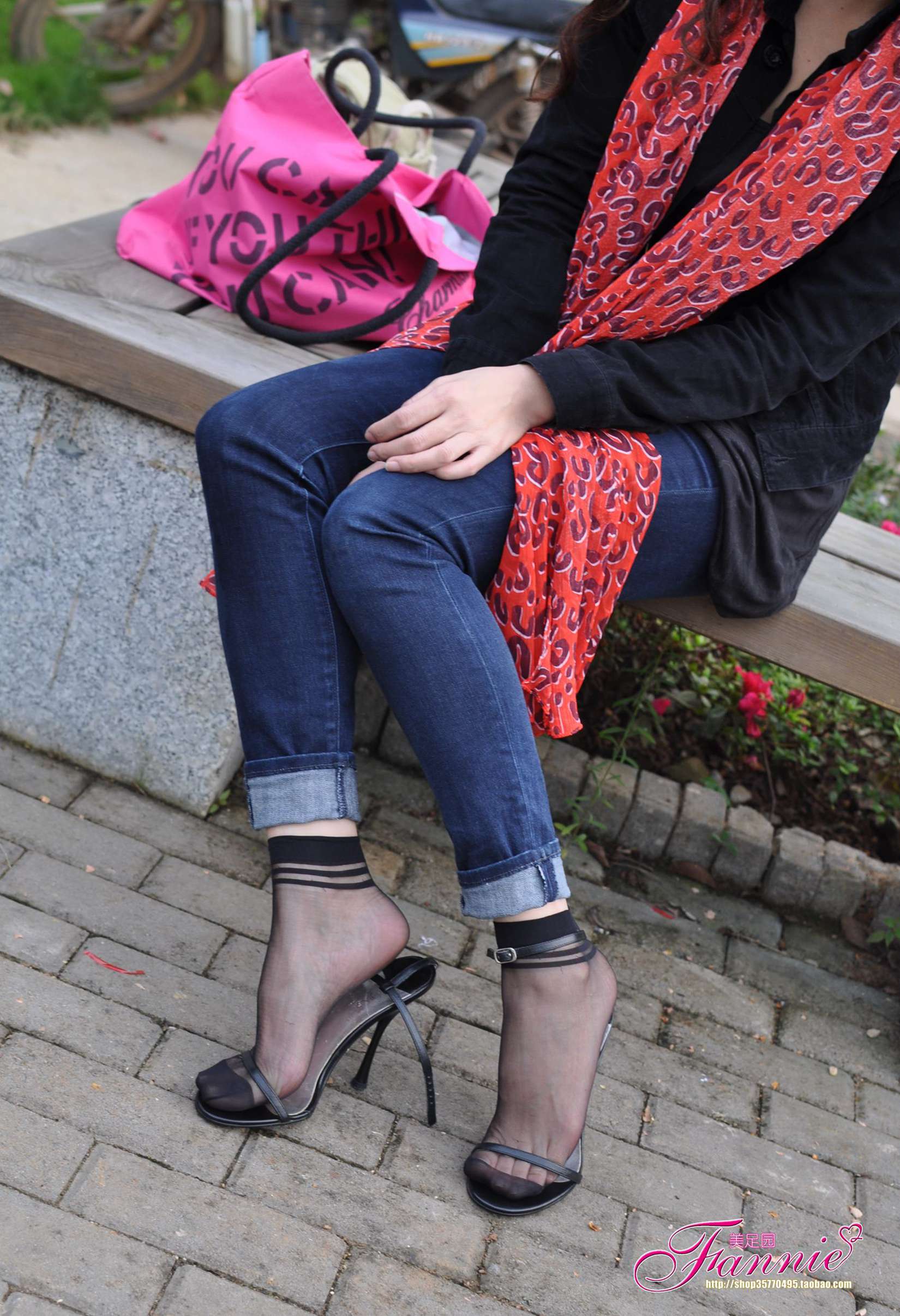 图片[20]-Fannie芬妮每足园 No.522 心绪盈秋 黑丝[61P] – 速更版-美库