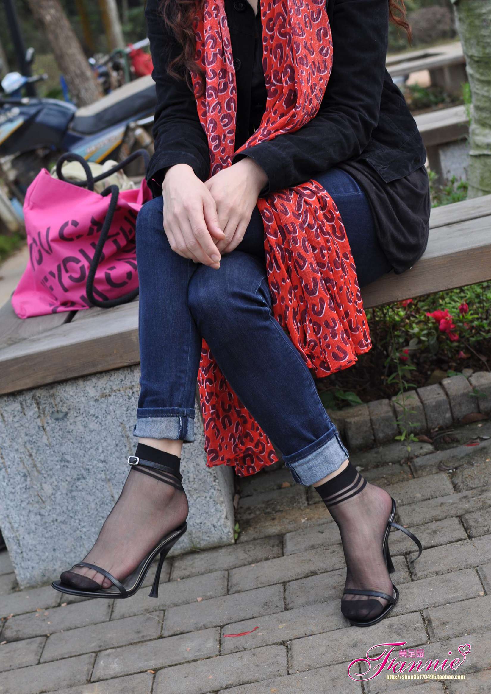 图片[21]-Fannie芬妮每足园 No.522 心绪盈秋 黑丝[61P] – 速更版-美库