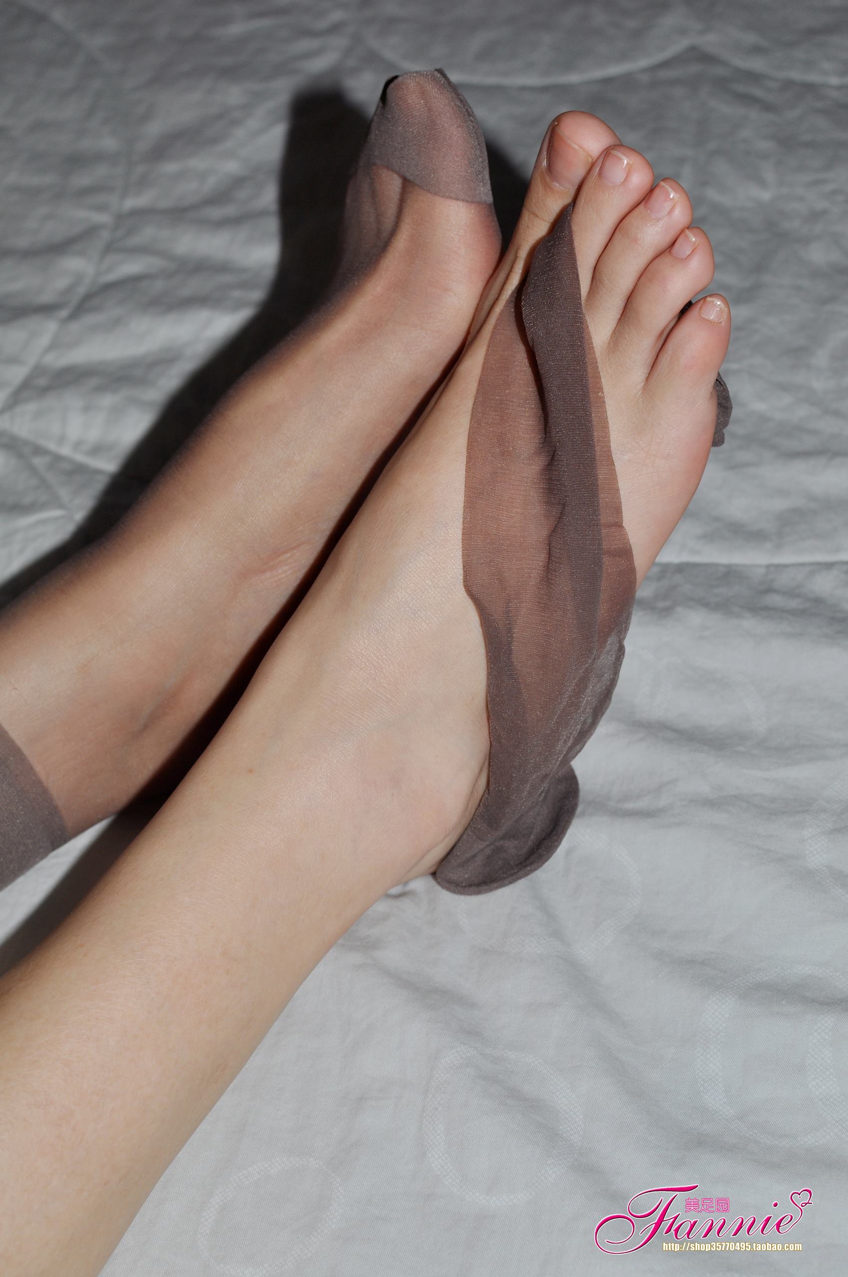 图片[32]-Fannie芬妮每足园 No.527 休闲时光 黑色船袜短灰丝[75P] – 速更版-美库