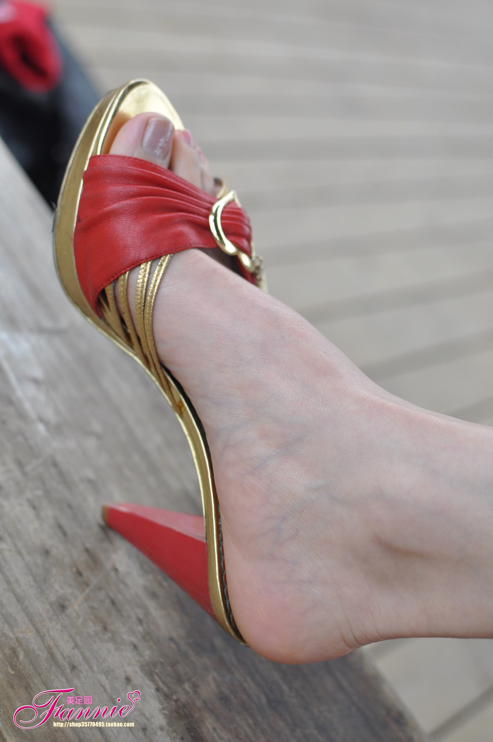 图片[58]-Fannie芬妮每足园 No.528 休闲时光 红凉拖[69P] – 速更版-美库