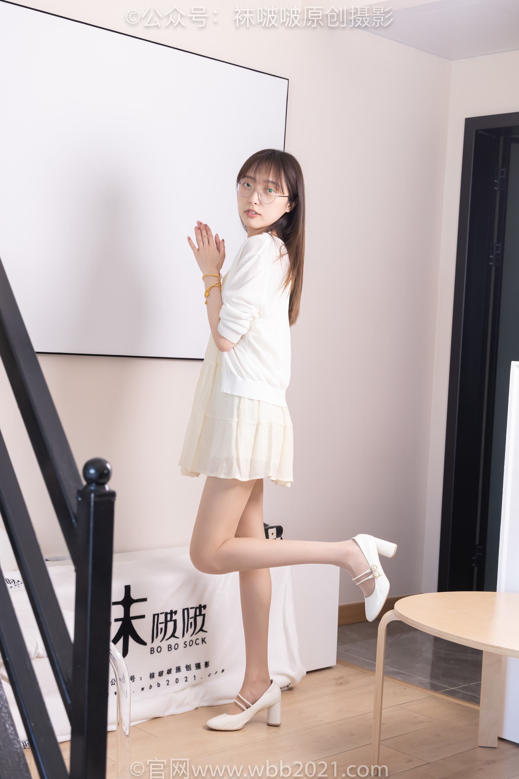 图片[110]-[BoBoSocks袜啵啵]NO.391 稚予-两双高跟鞋、肉丝、油亮白丝、裸足[145P] – 速更版-美库