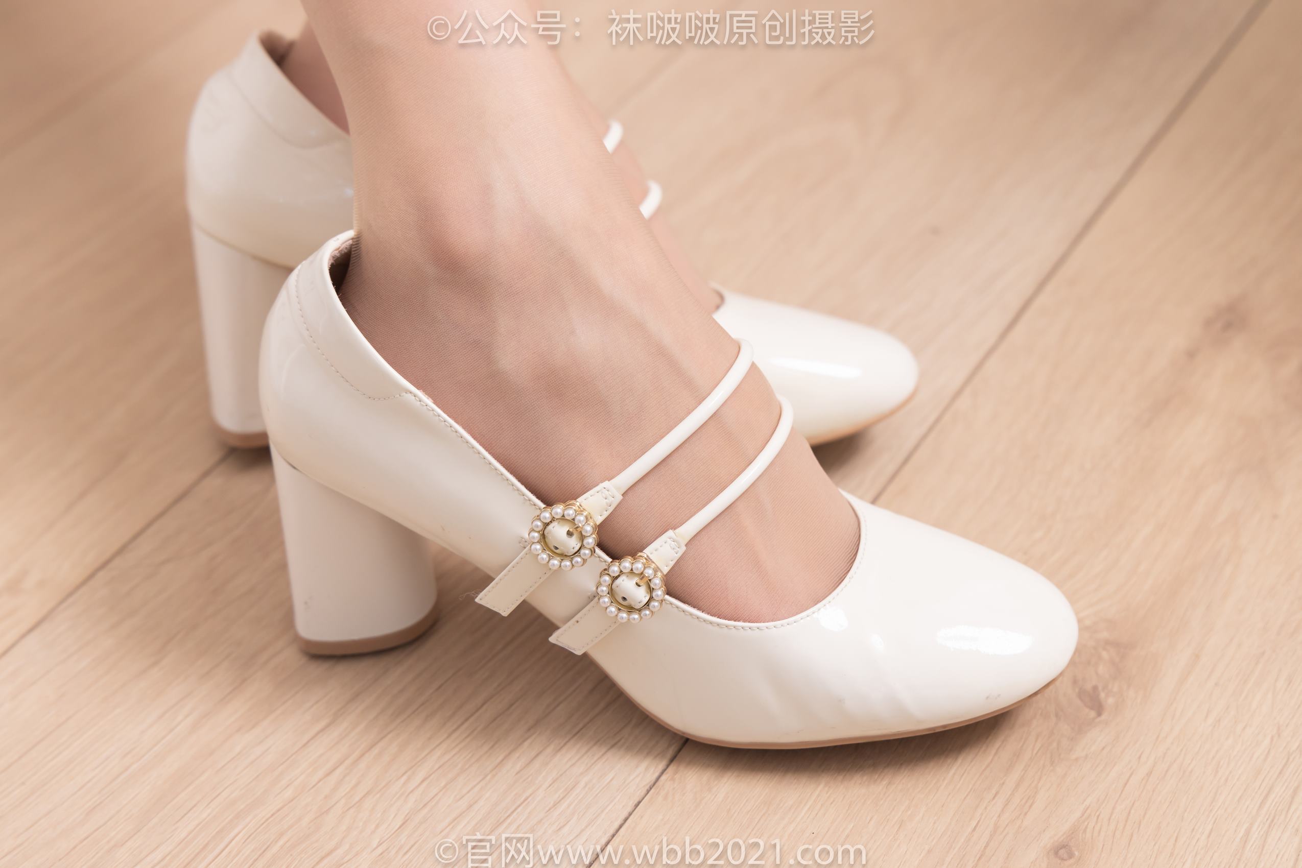 图片[123]-[BoBoSocks袜啵啵]NO.391 稚予-两双高跟鞋、肉丝、油亮白丝、裸足[145P] – 速更版-美库