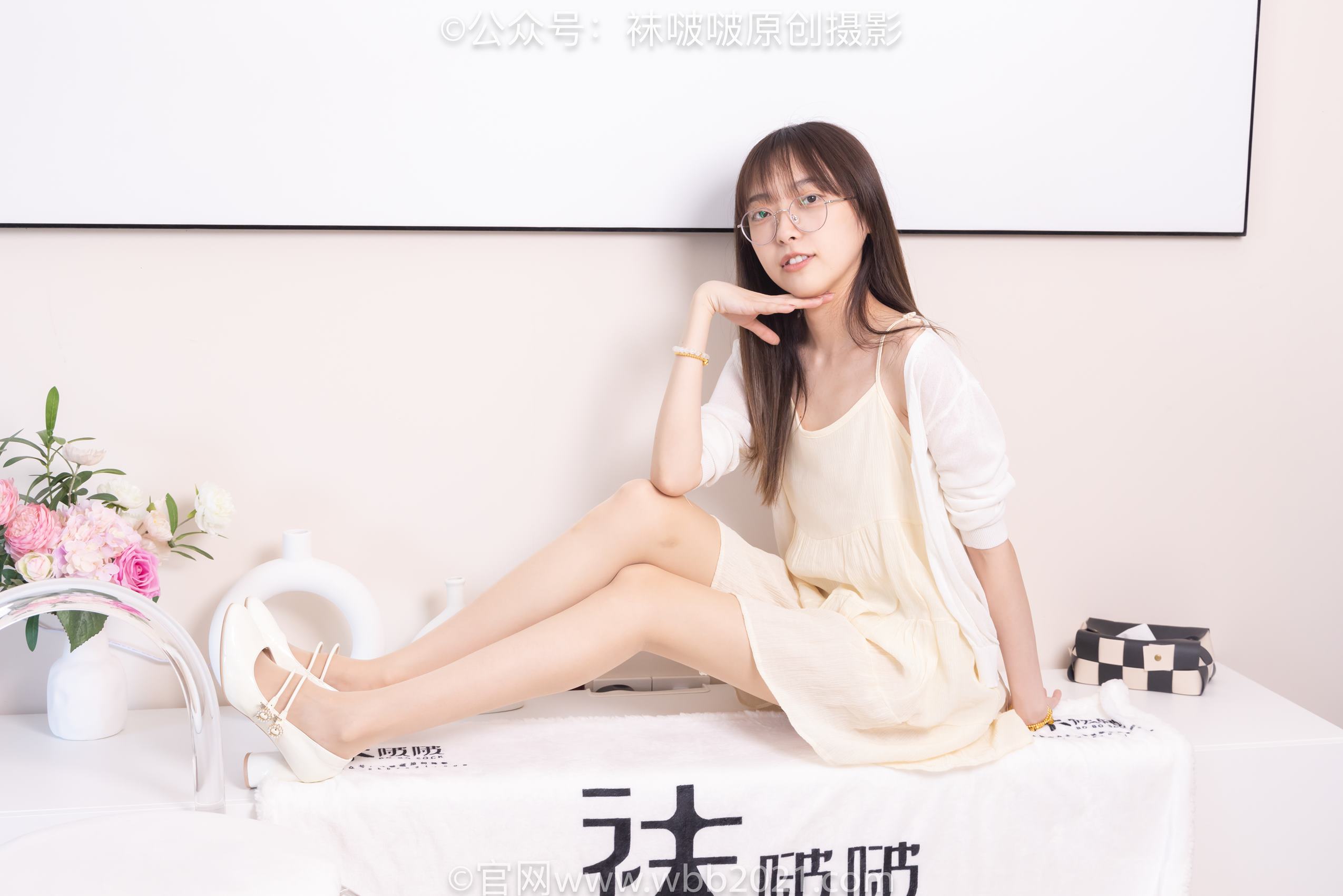 图片[130]-[BoBoSocks袜啵啵]NO.391 稚予-两双高跟鞋、肉丝、油亮白丝、裸足[145P] – 速更版-美库