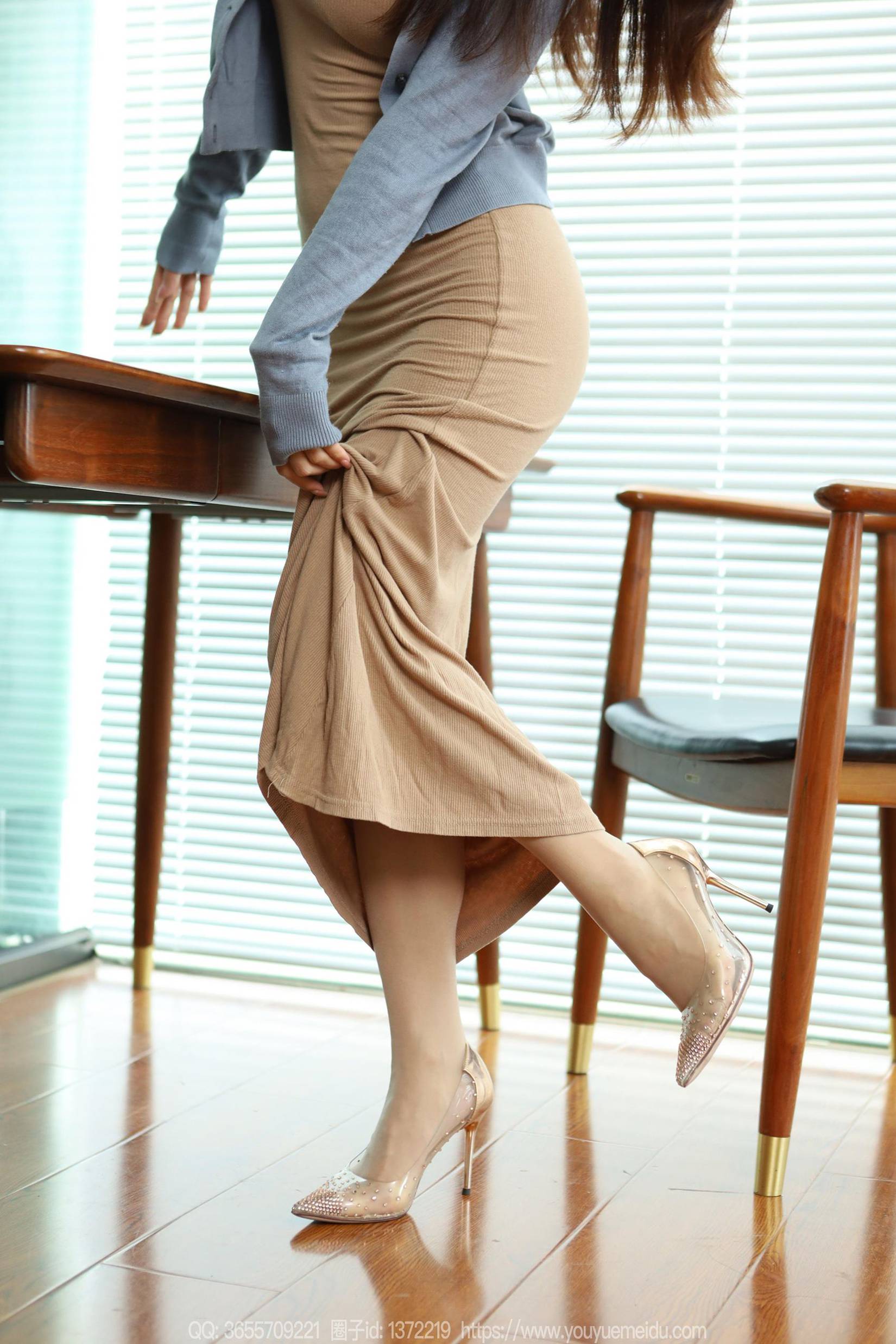 图片[33]-[IESS异思趣向] 2024.06.06 丝享家1761：兔兔《小妈风包臀裙（上）》[77P] – 速更版-美库