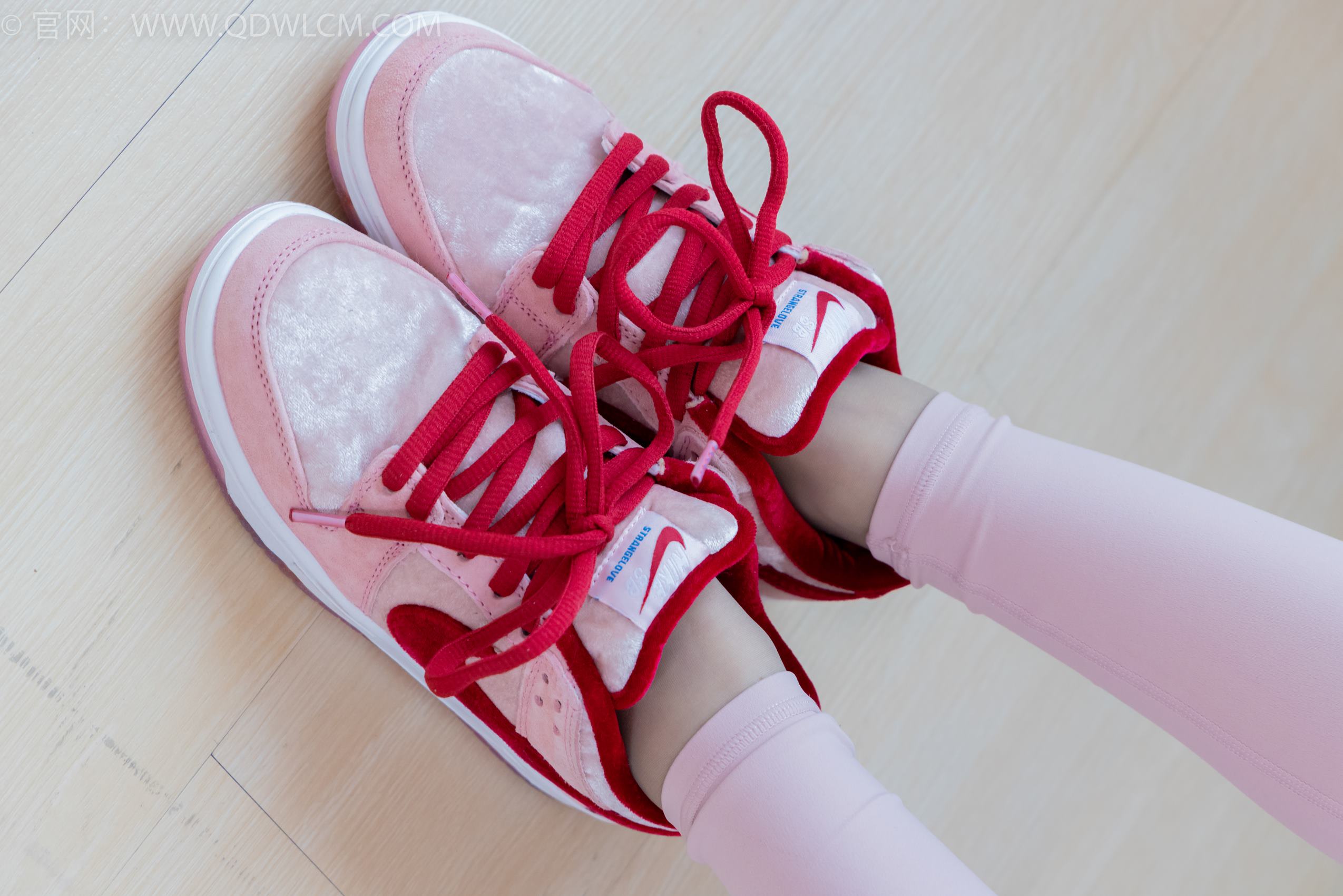 图片[33]-物恋传媒 NO.1993 闪闪-水的形状[160P] – 速更版-美库