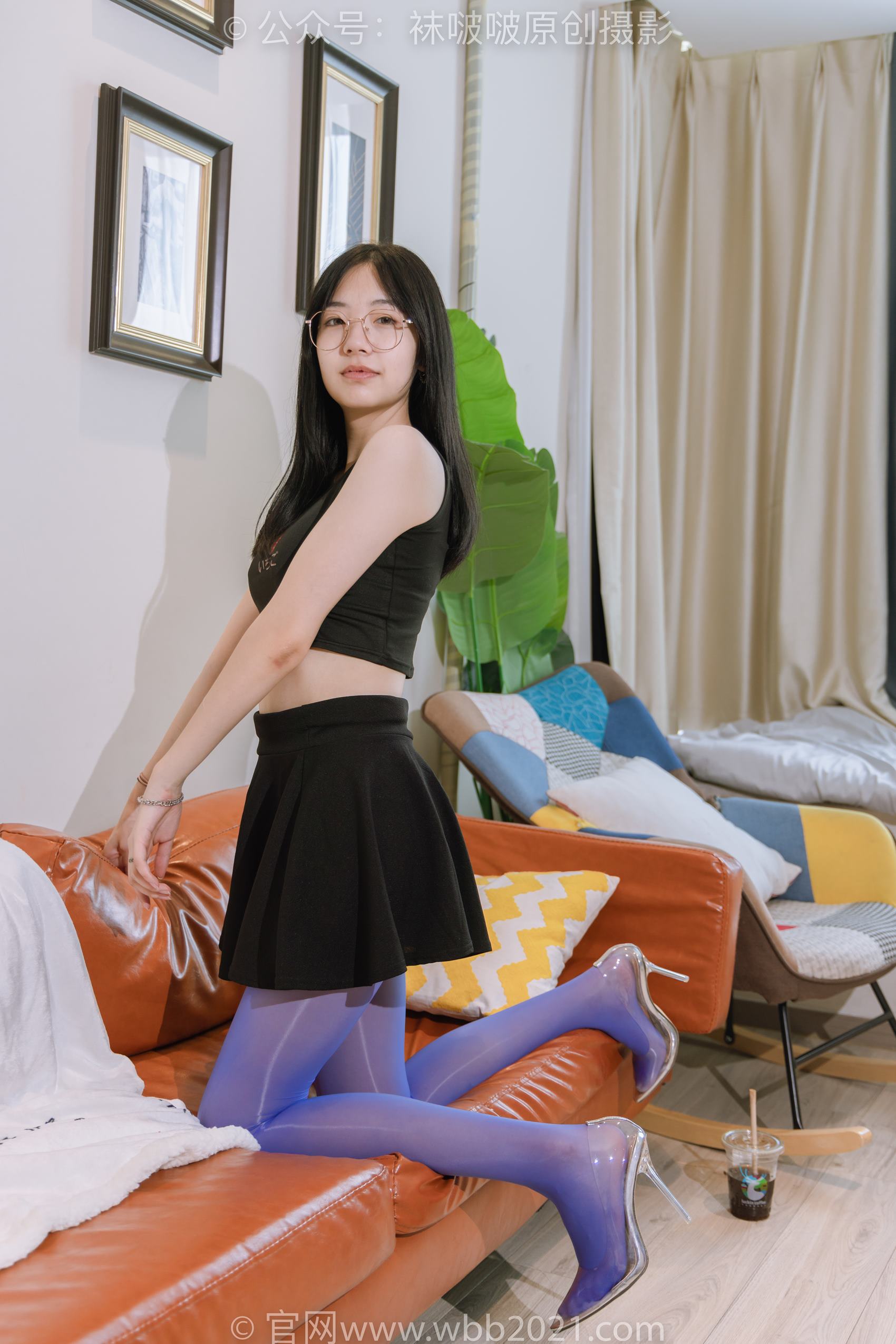 图片[42]-[BoBoSocks袜啵啵]NO.396 小甜豆-两双高跟鞋、油亮黑丝、油亮蓝丝[140P] – 速更版-美库