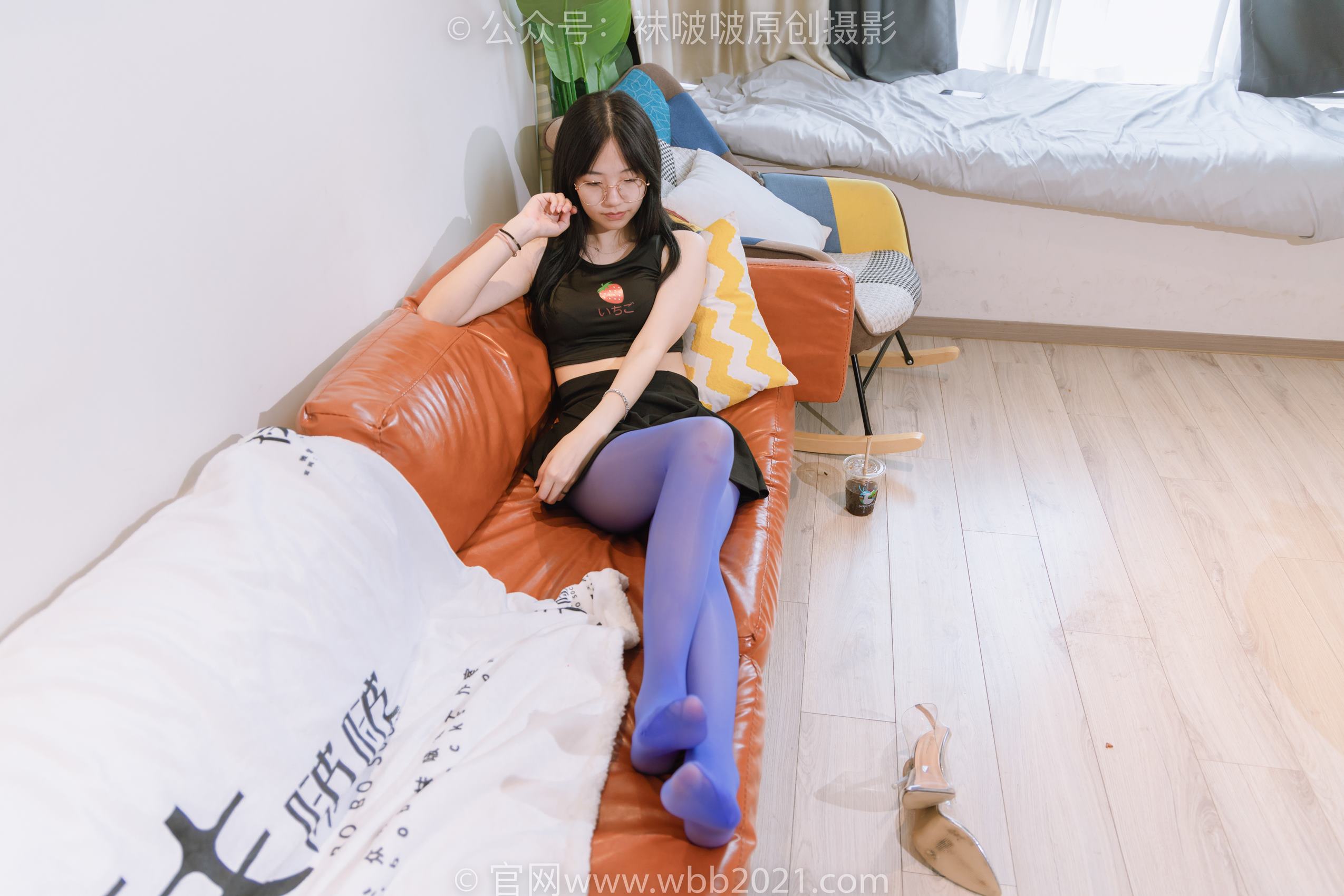 图片[67]-[BoBoSocks袜啵啵]NO.396 小甜豆-两双高跟鞋、油亮黑丝、油亮蓝丝[140P] – 速更版-美库