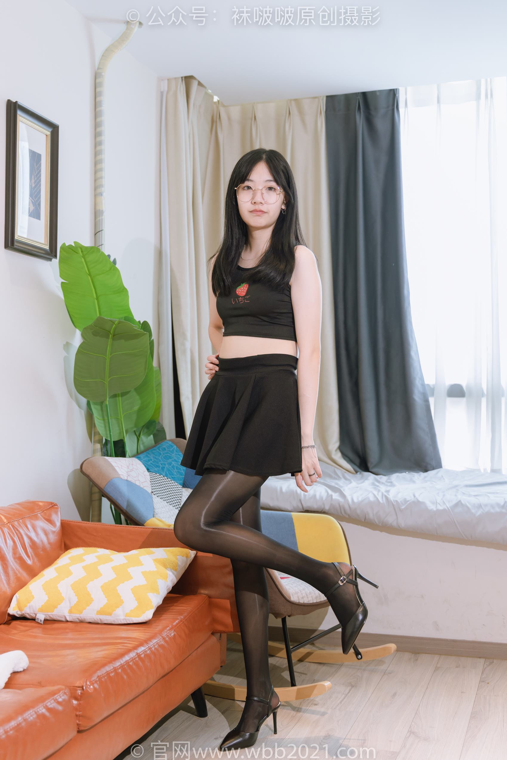 图片[101]-[BoBoSocks袜啵啵]NO.396 小甜豆-两双高跟鞋、油亮黑丝、油亮蓝丝[140P] – 速更版-美库