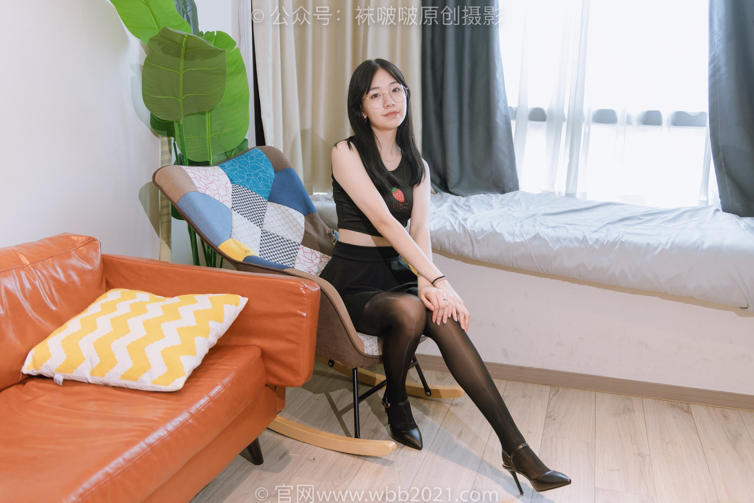 图片[104]-[BoBoSocks袜啵啵]NO.396 小甜豆-两双高跟鞋、油亮黑丝、油亮蓝丝[140P] – 速更版-美库