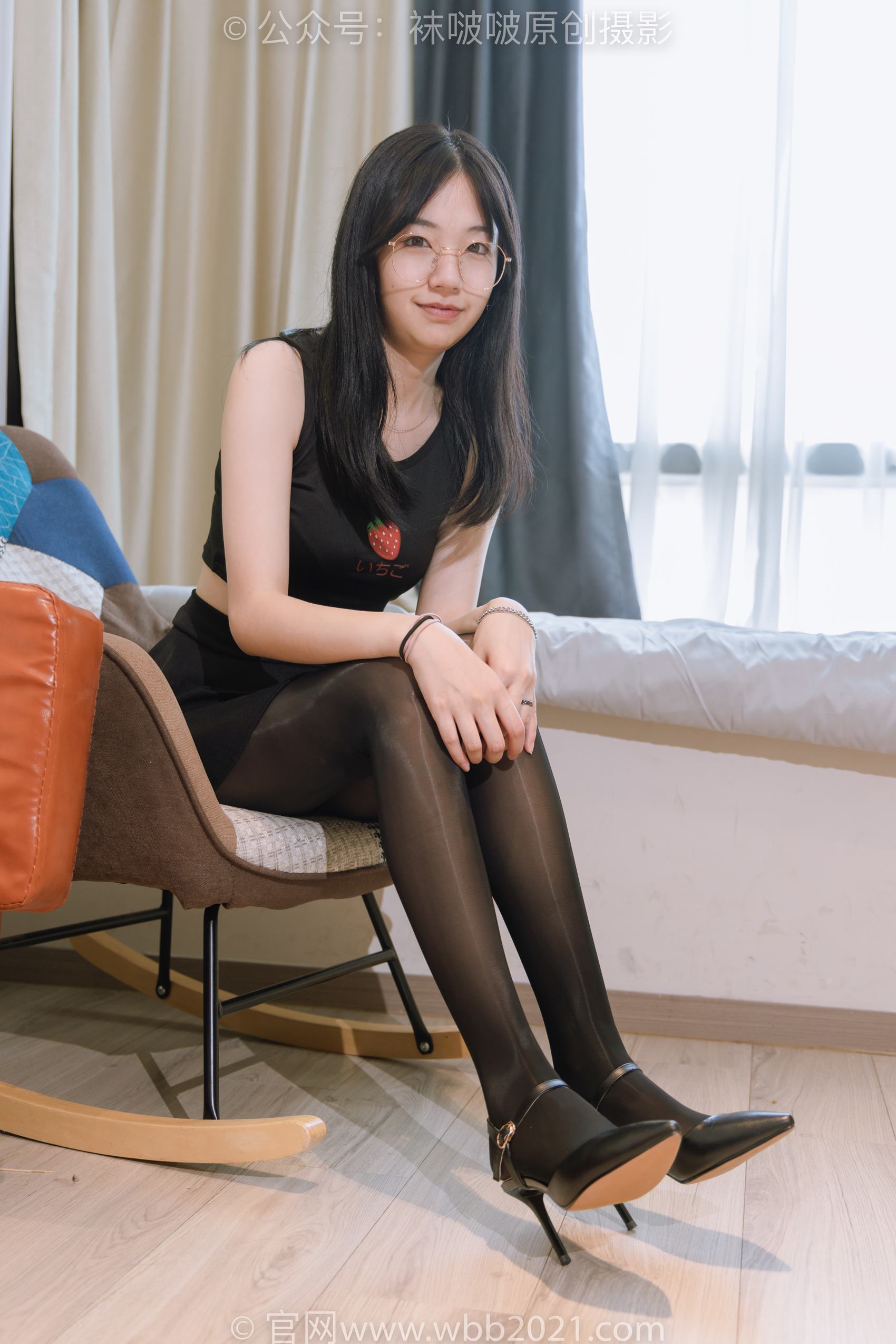 图片[106]-[BoBoSocks袜啵啵]NO.396 小甜豆-两双高跟鞋、油亮黑丝、油亮蓝丝[140P] – 速更版-美库