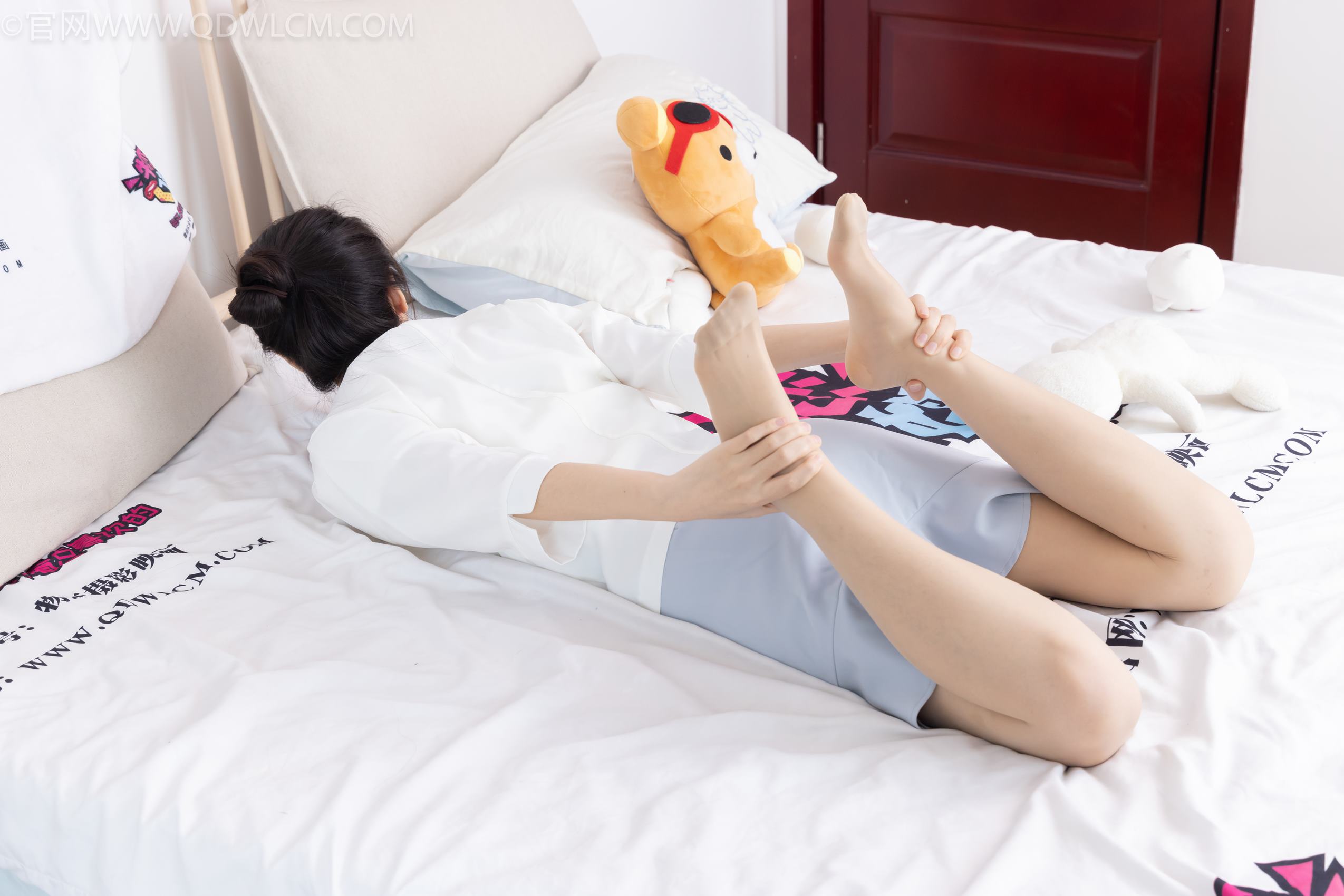 图片[101]-物恋传媒 NO.1994 菜菜-一轮明月[170P] – 速更版-美库