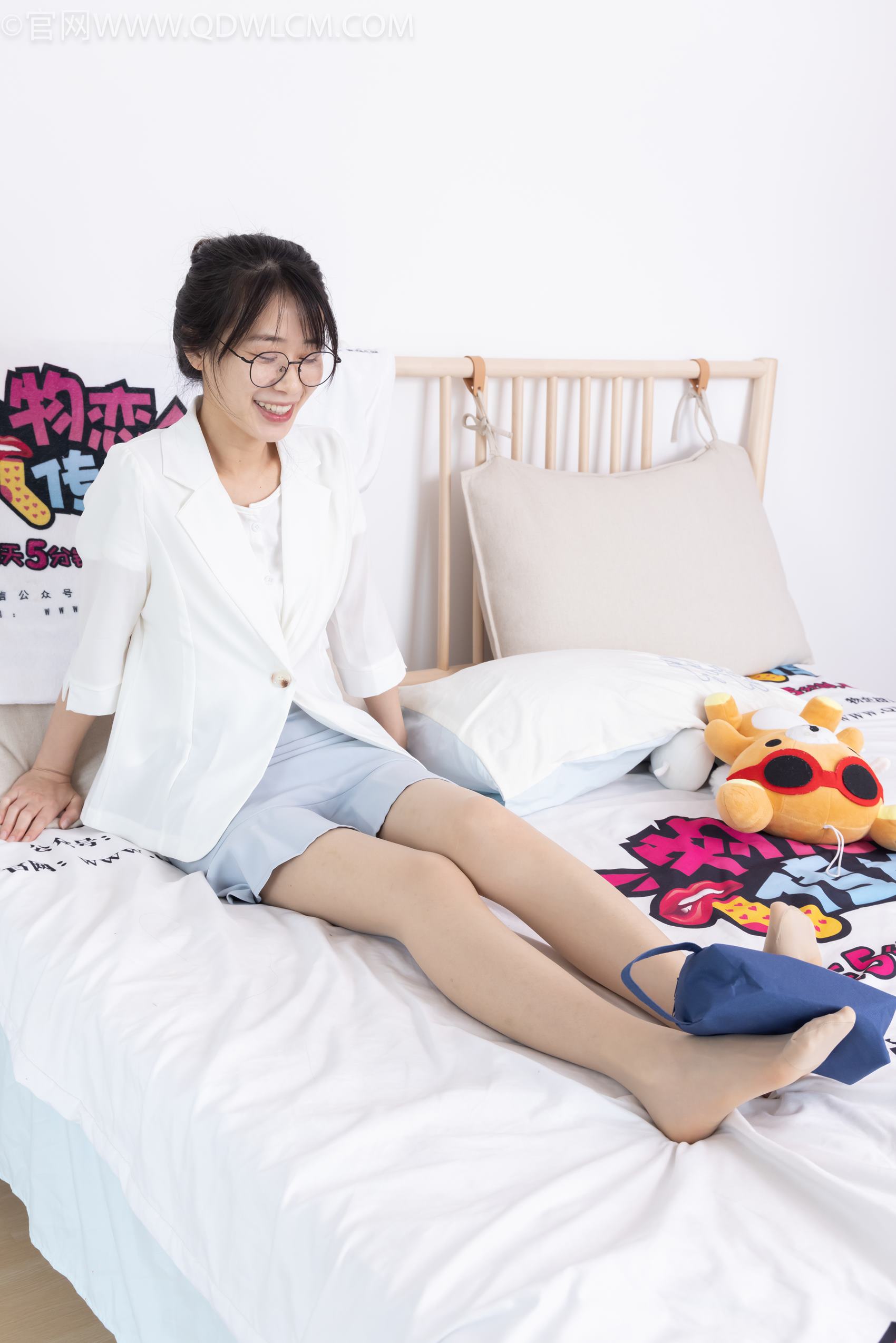 图片[142]-物恋传媒 NO.1994 菜菜-一轮明月[170P] – 速更版-美库