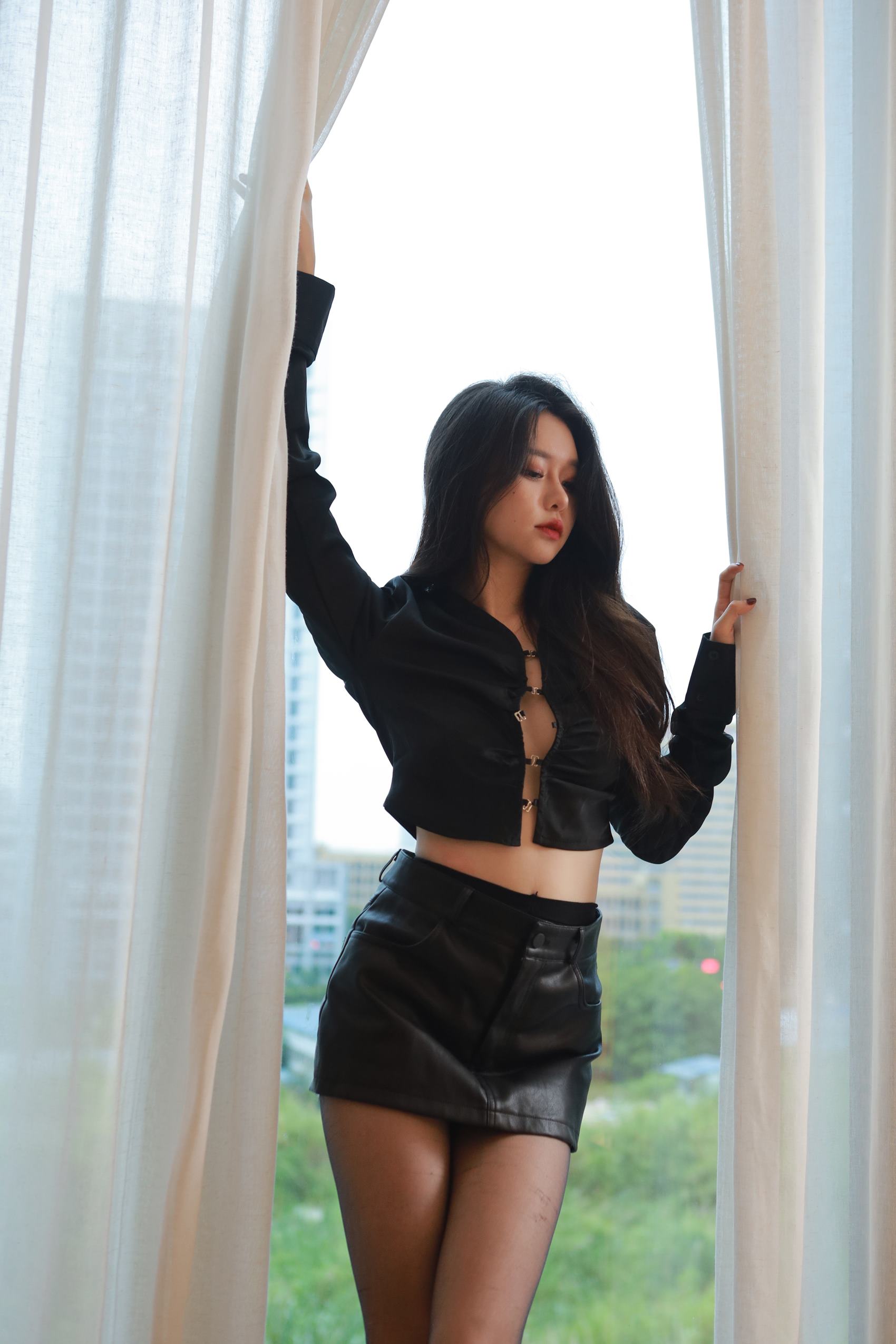 图片[11]-Sia不吃鱼 OL黑丝秘书 [97P] – 速更版-美库