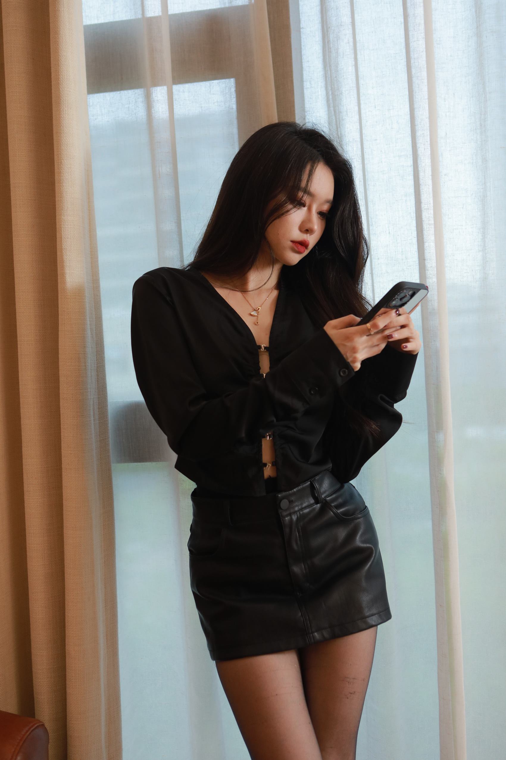 图片[97]-Sia不吃鱼 OL黑丝秘书 [97P] – 速更版-美库