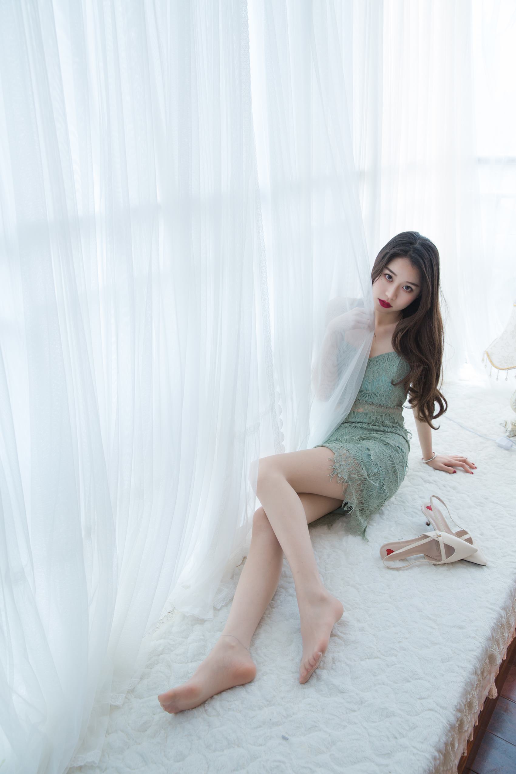 图片[117]-Sia不吃鱼 绿色吊带 [124P] – 速更版-美库