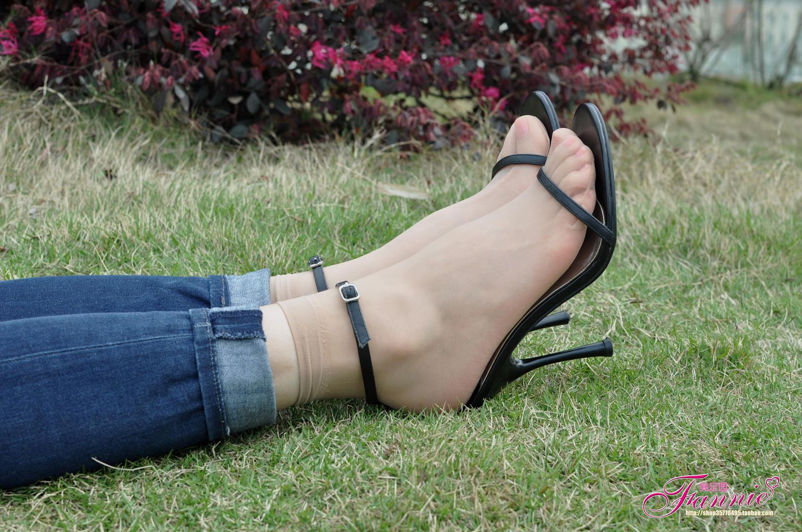 图片[24]-Fannie芬妮每足园 No.547 野草闲花蓬春生 极致高跟肉丝[72P] – 速更版-美库