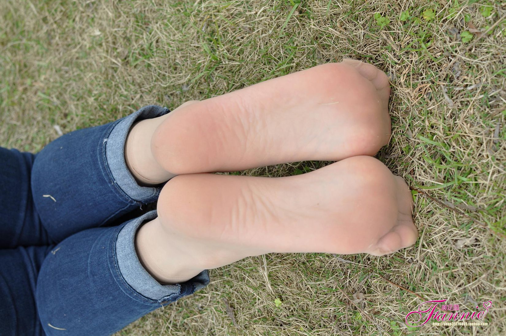 图片[64]-Fannie芬妮每足园 No.547 野草闲花蓬春生 极致高跟肉丝[72P] – 速更版-美库